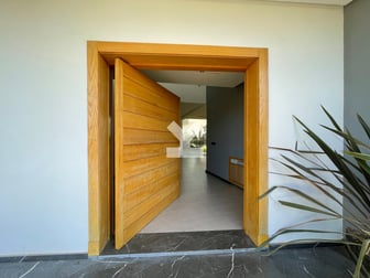 user-RI072299-image