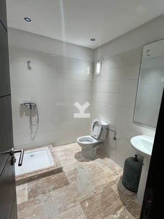 user-RI152541-image