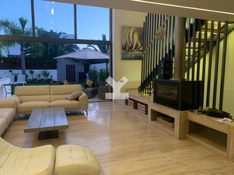 user-SI021211-image