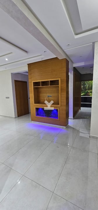 user-SI038600-image
