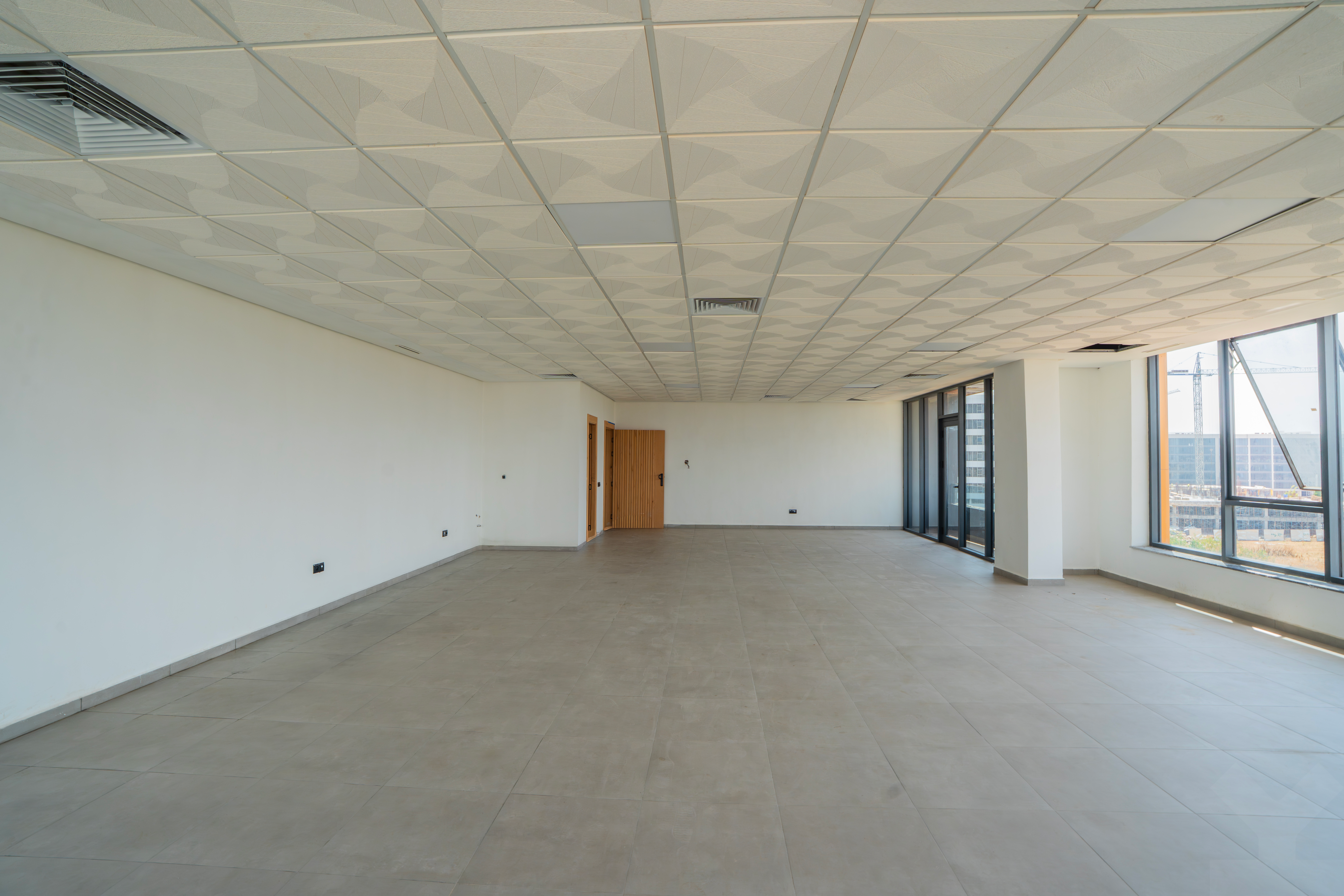 Bureau 77 m² à Sidi Maarouf — 13
