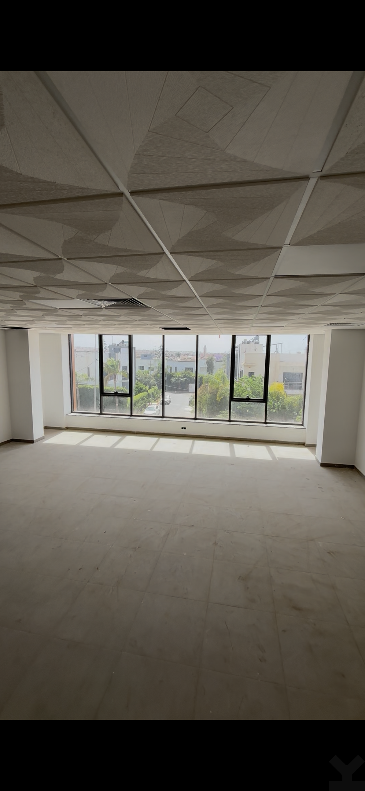 Bureau 77 m² à Sidi Maarouf — 7