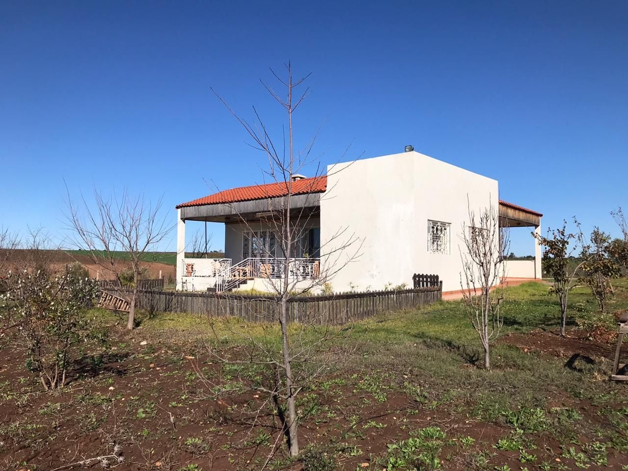 Villa 10000 m² à  — 10