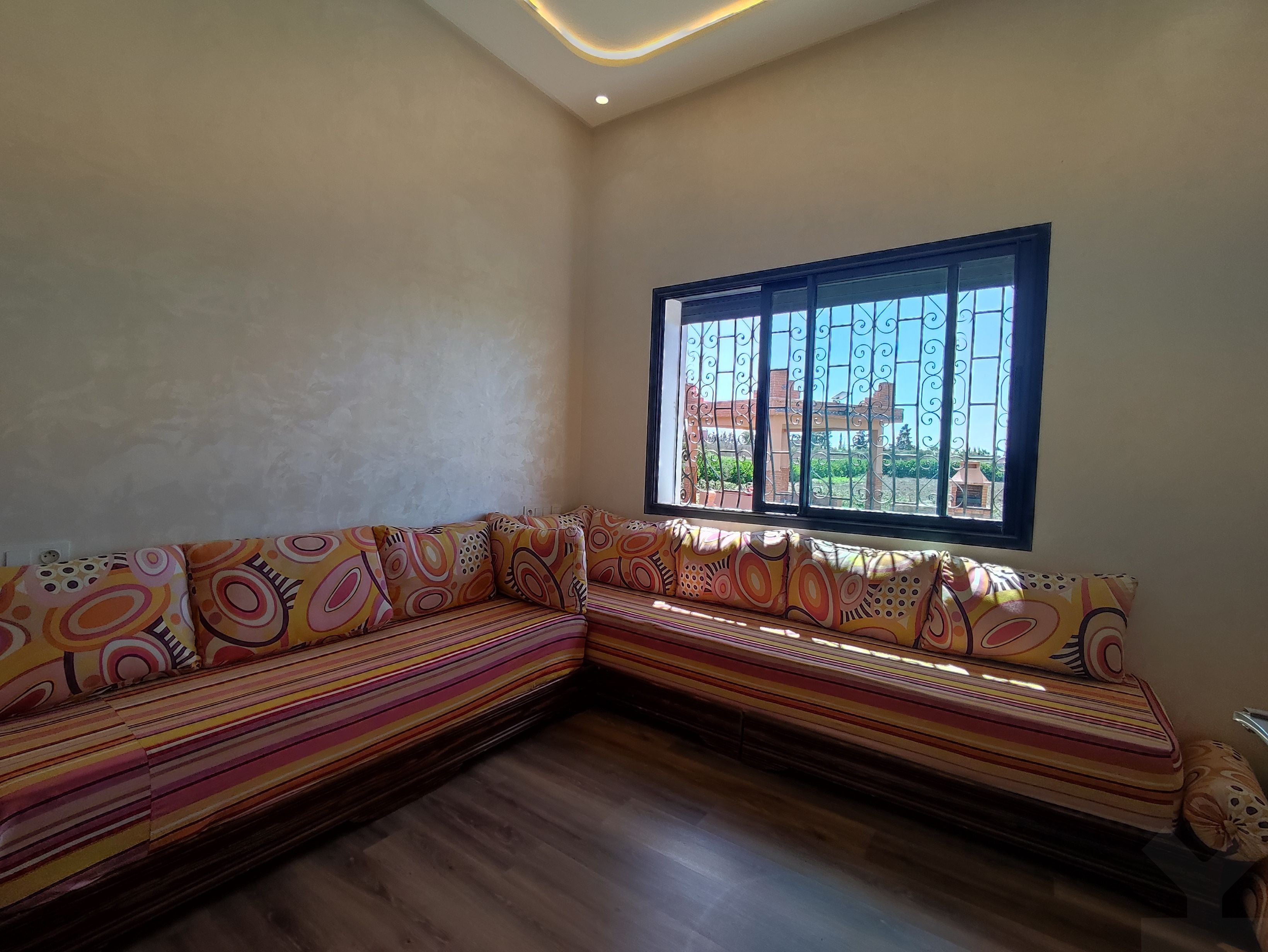 Villa 8855 m² à  — 11