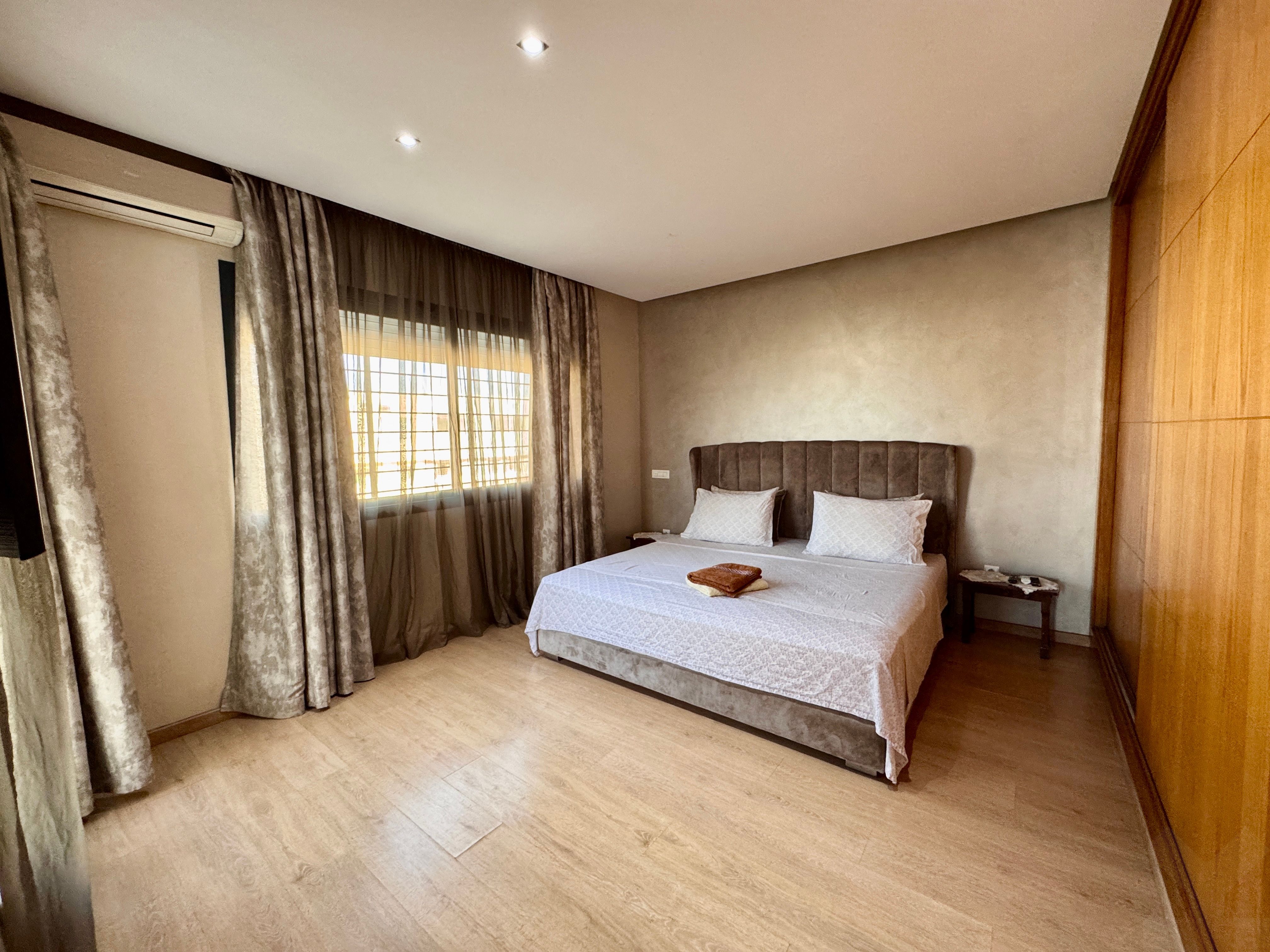 Villa 376 m² à Bouskoura — 15