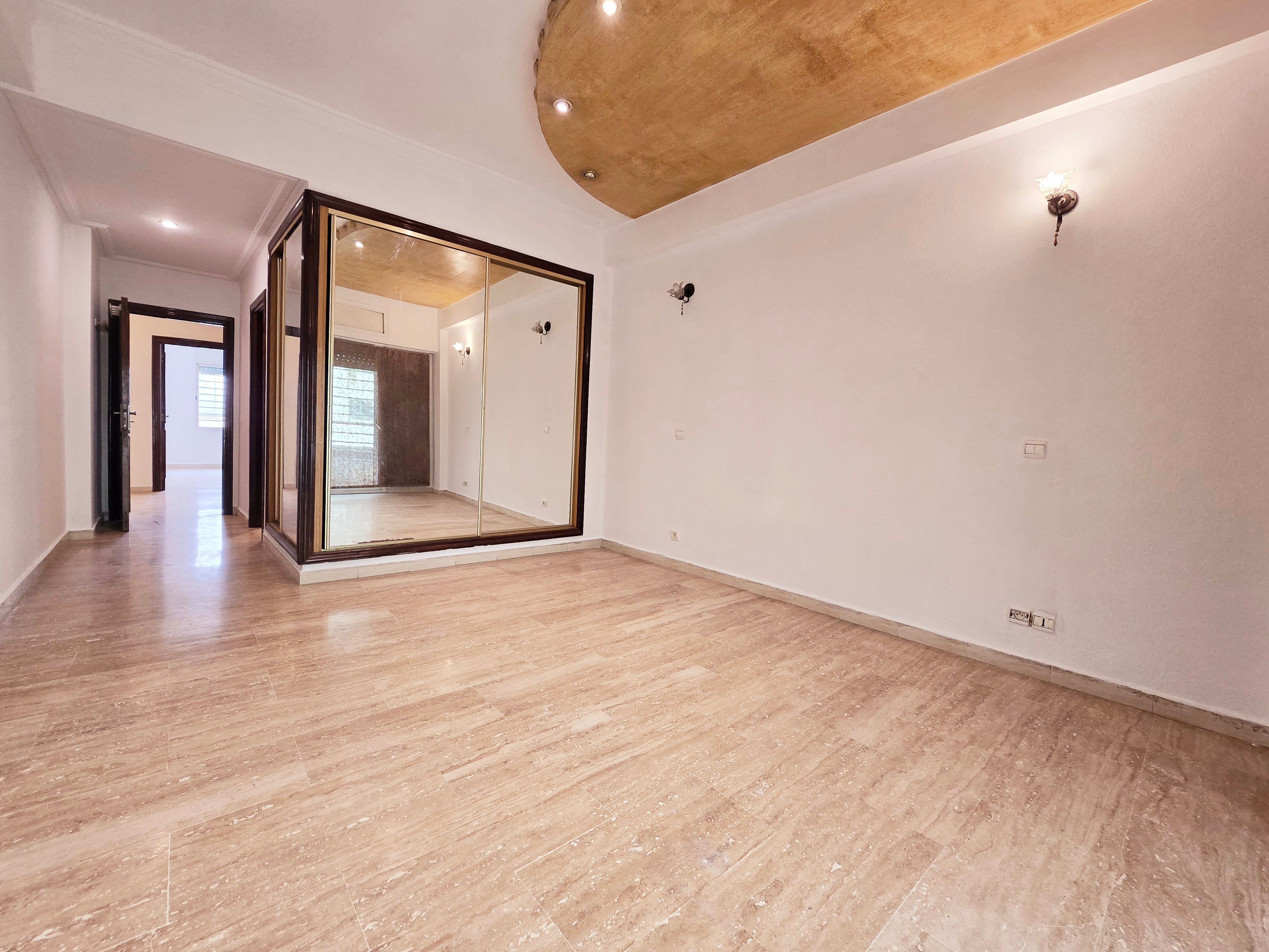 Appartement 208 m² f Beausejour — 11