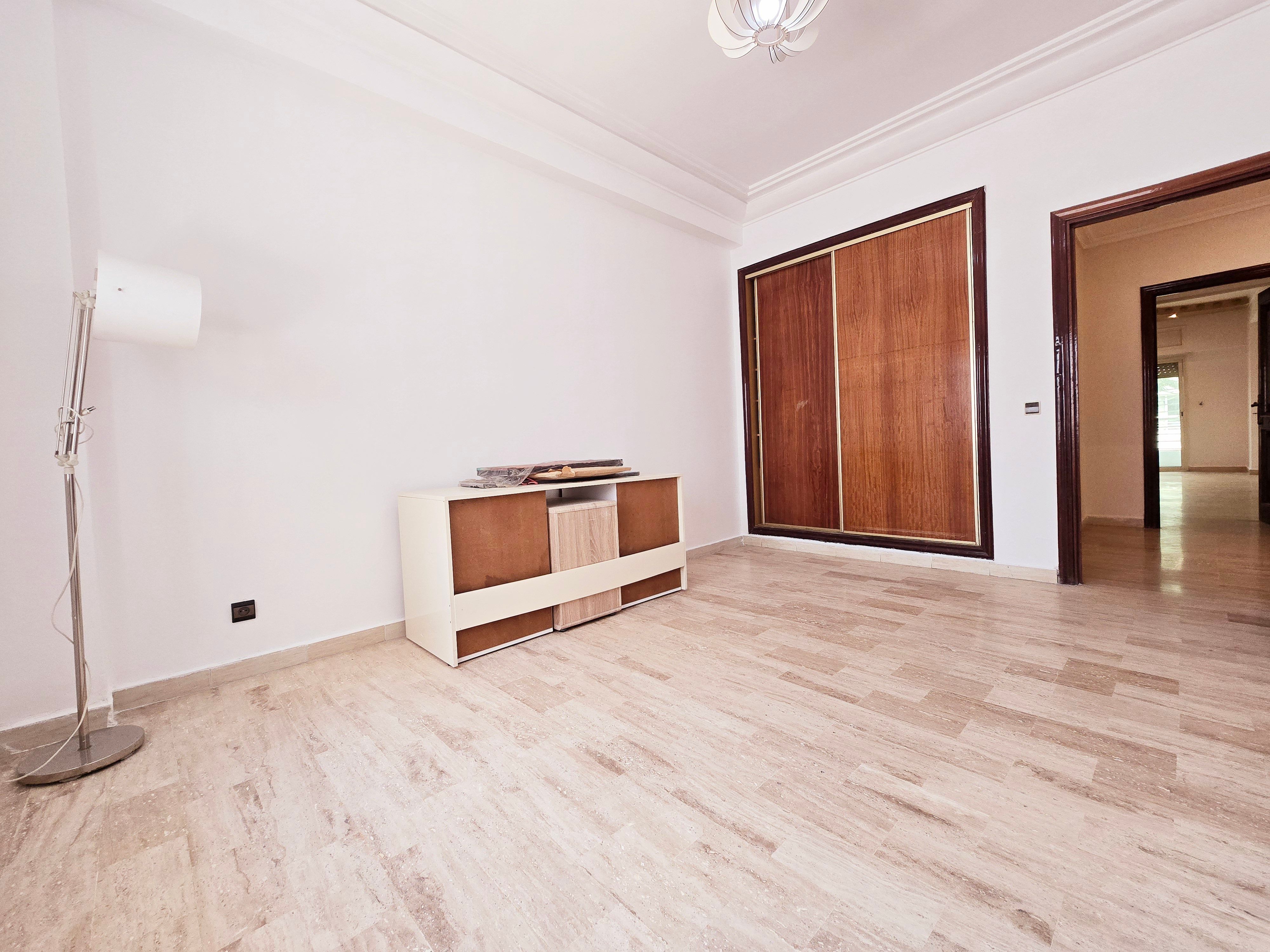 Appartement 208 m² f Beausejour — 16