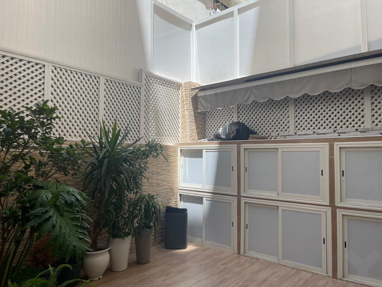 Appartement 186 m² à Hopitaux — 11