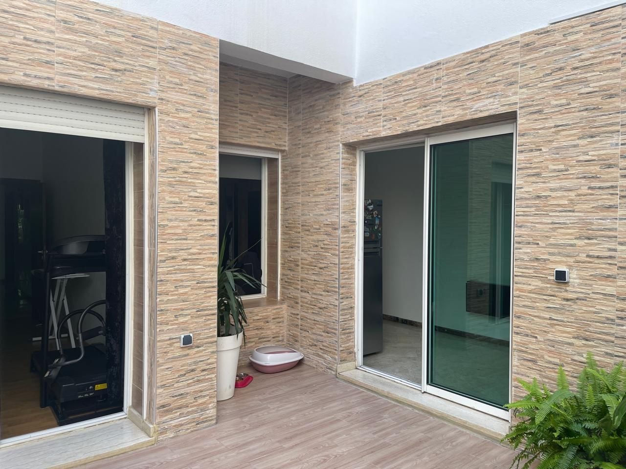 Appartement 186 m² à Hopitaux — 18