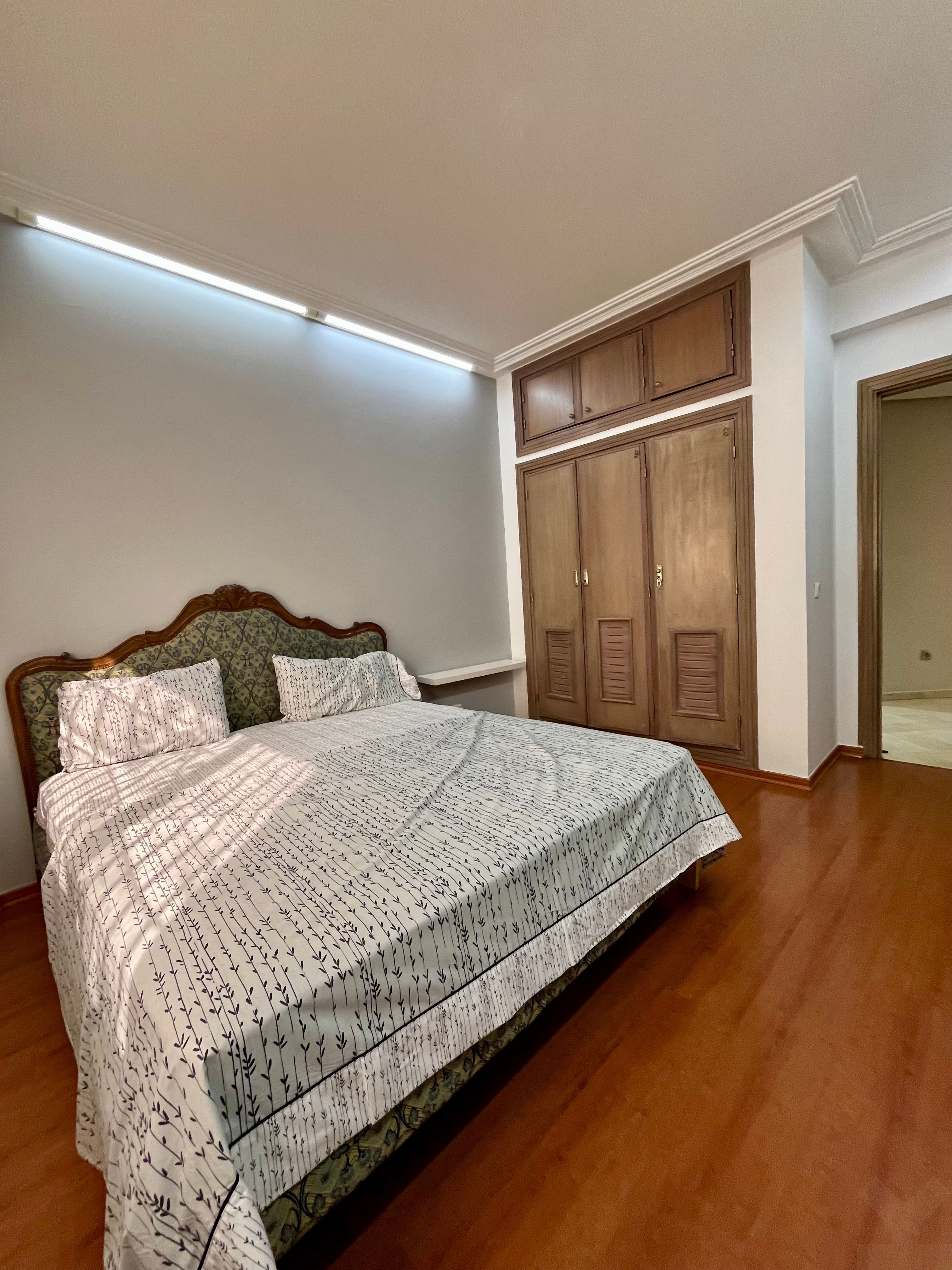 Appartement 210 m² à Hopitaux — 13