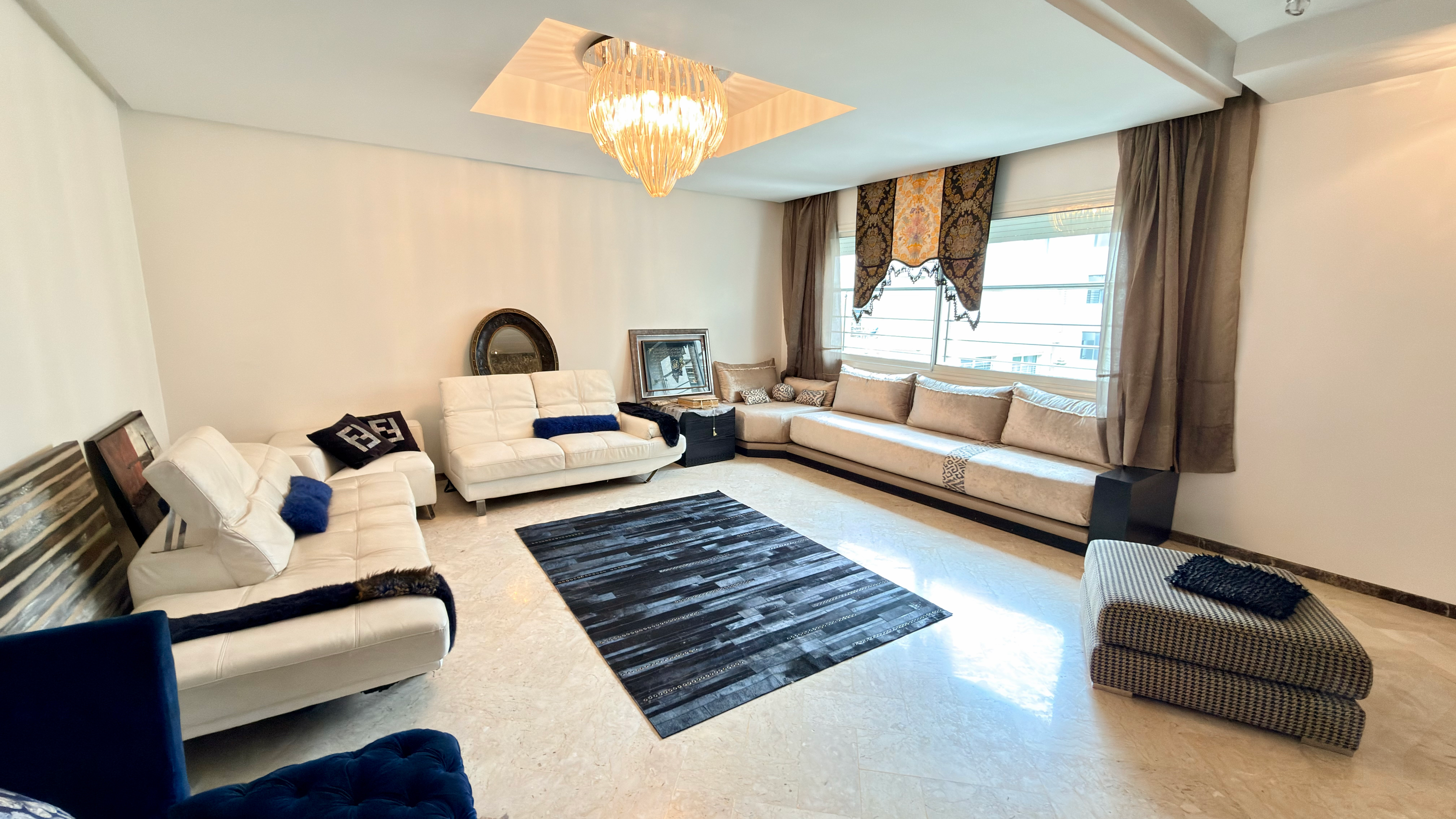 Appartement 245 m² à Hopitaux — 23