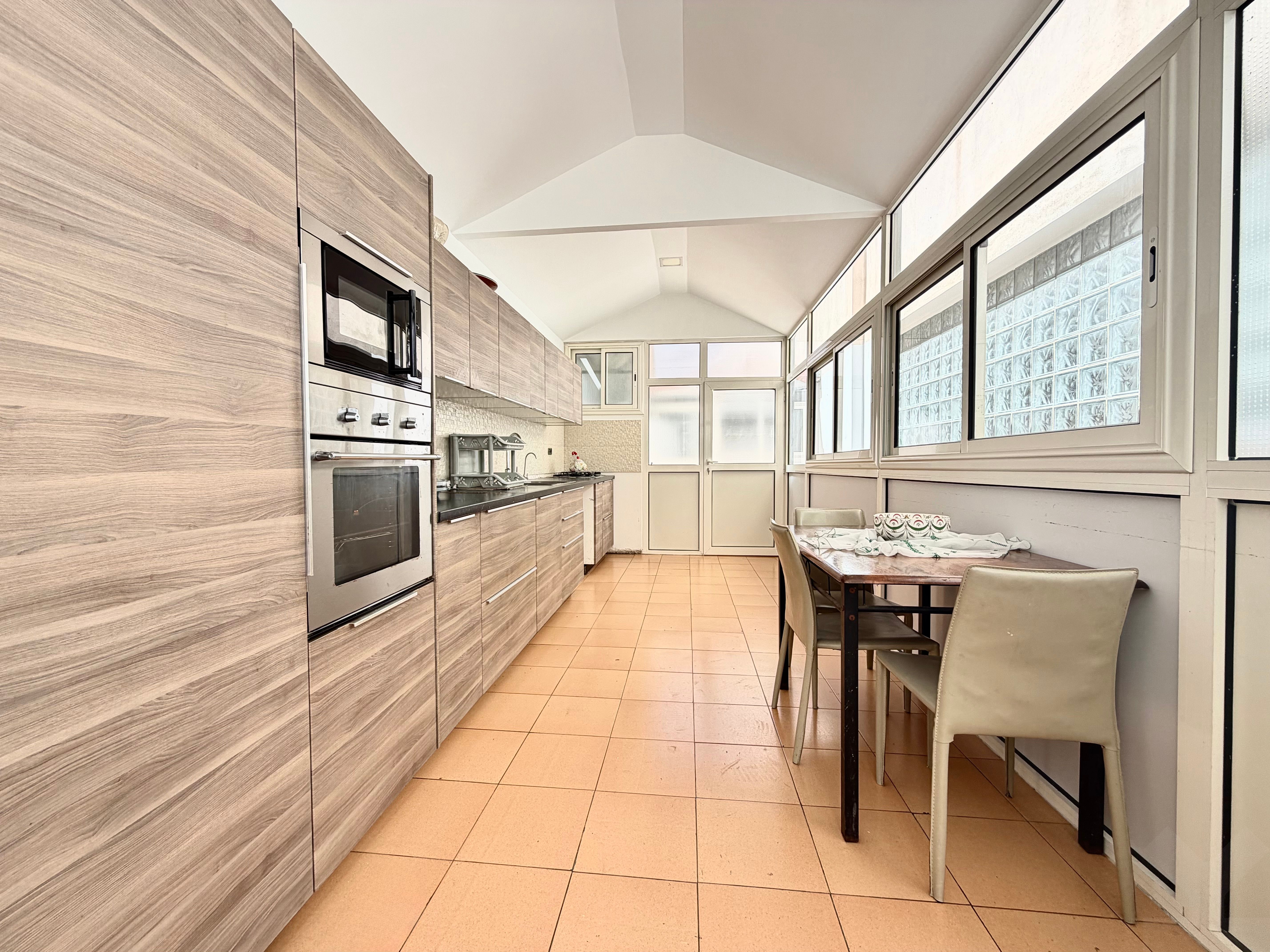 Appartement 178 m² à Hopitaux — 10