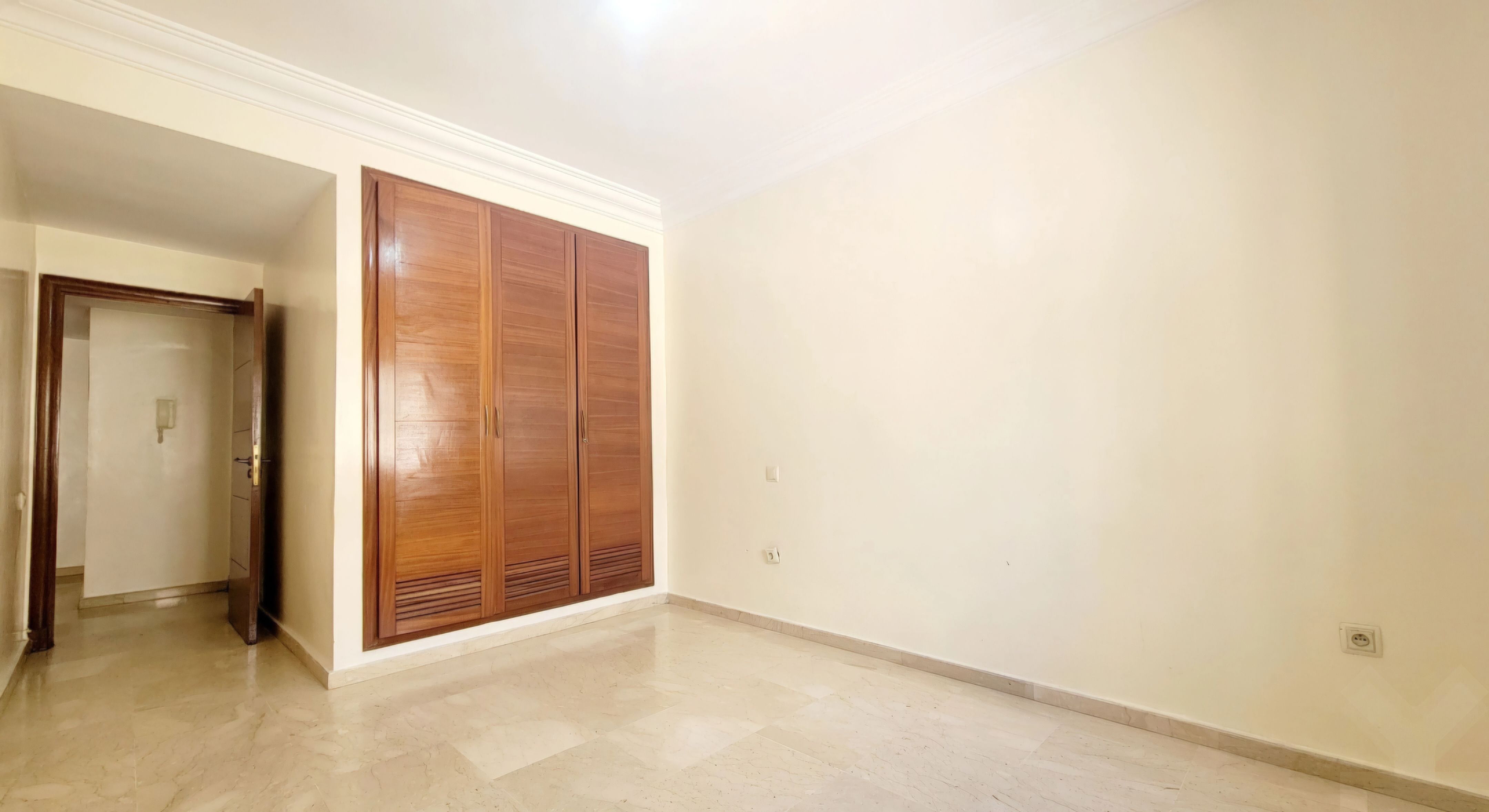Appartement 140 m² f La Gironde — 11