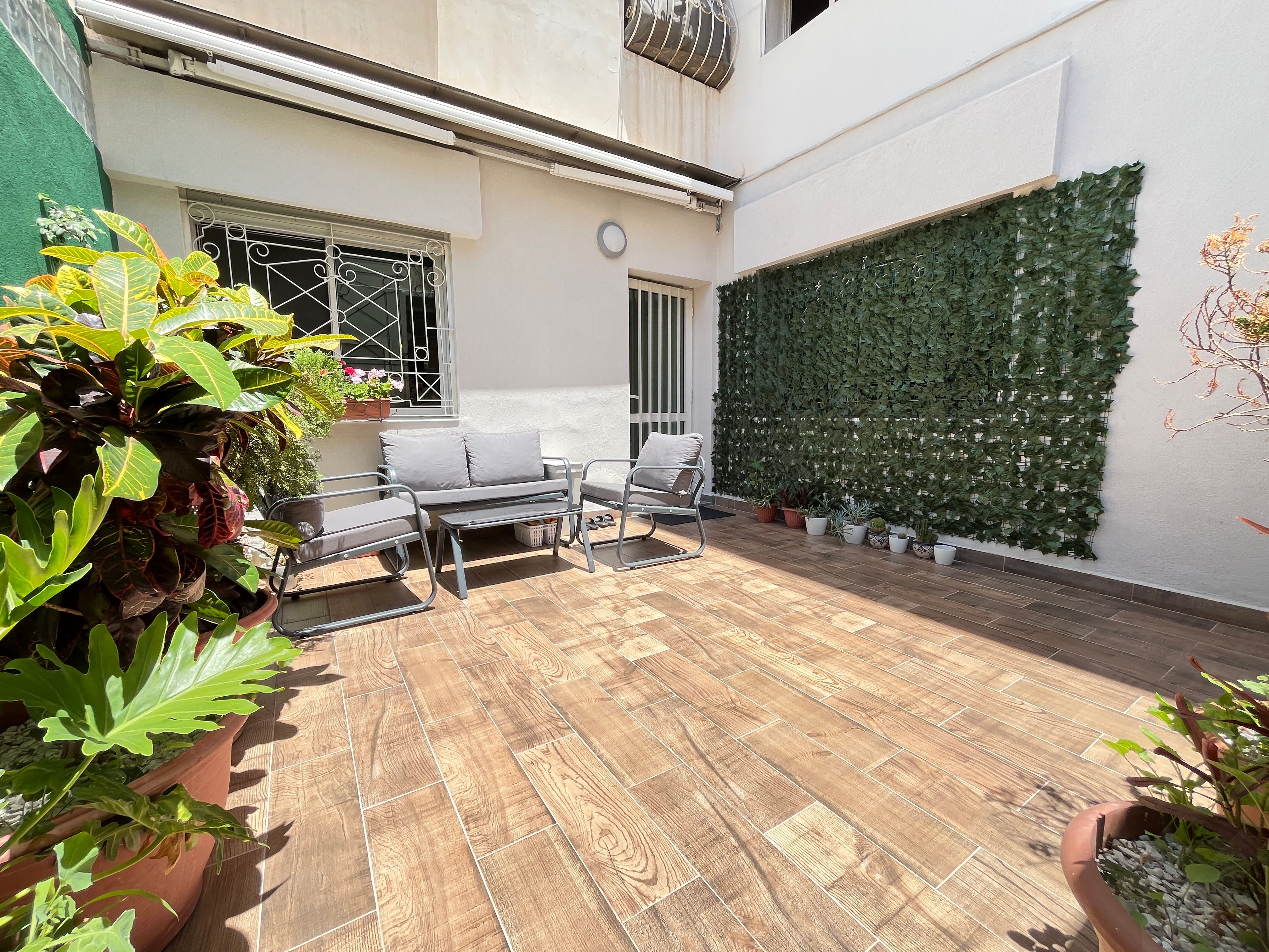 Appartement 136 m² f Hopitaux — 24