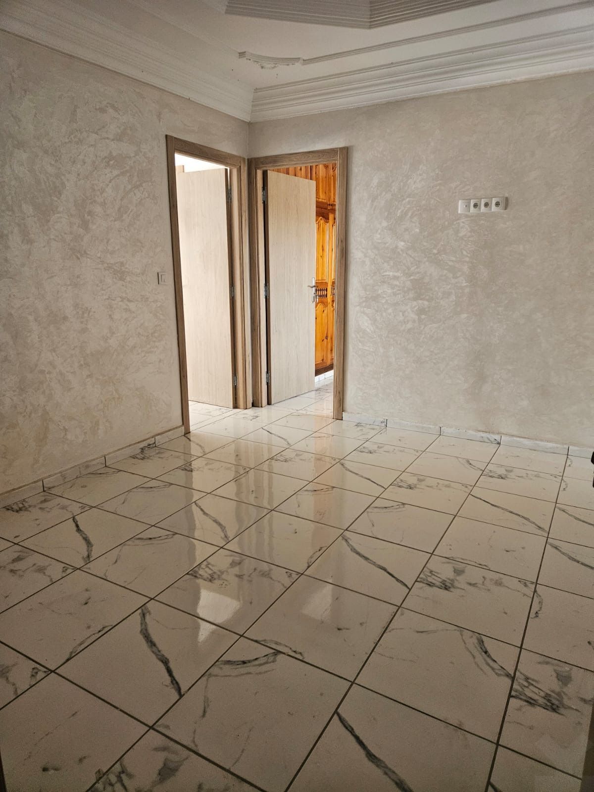 Appartement 332 m² f Beausejour — 9