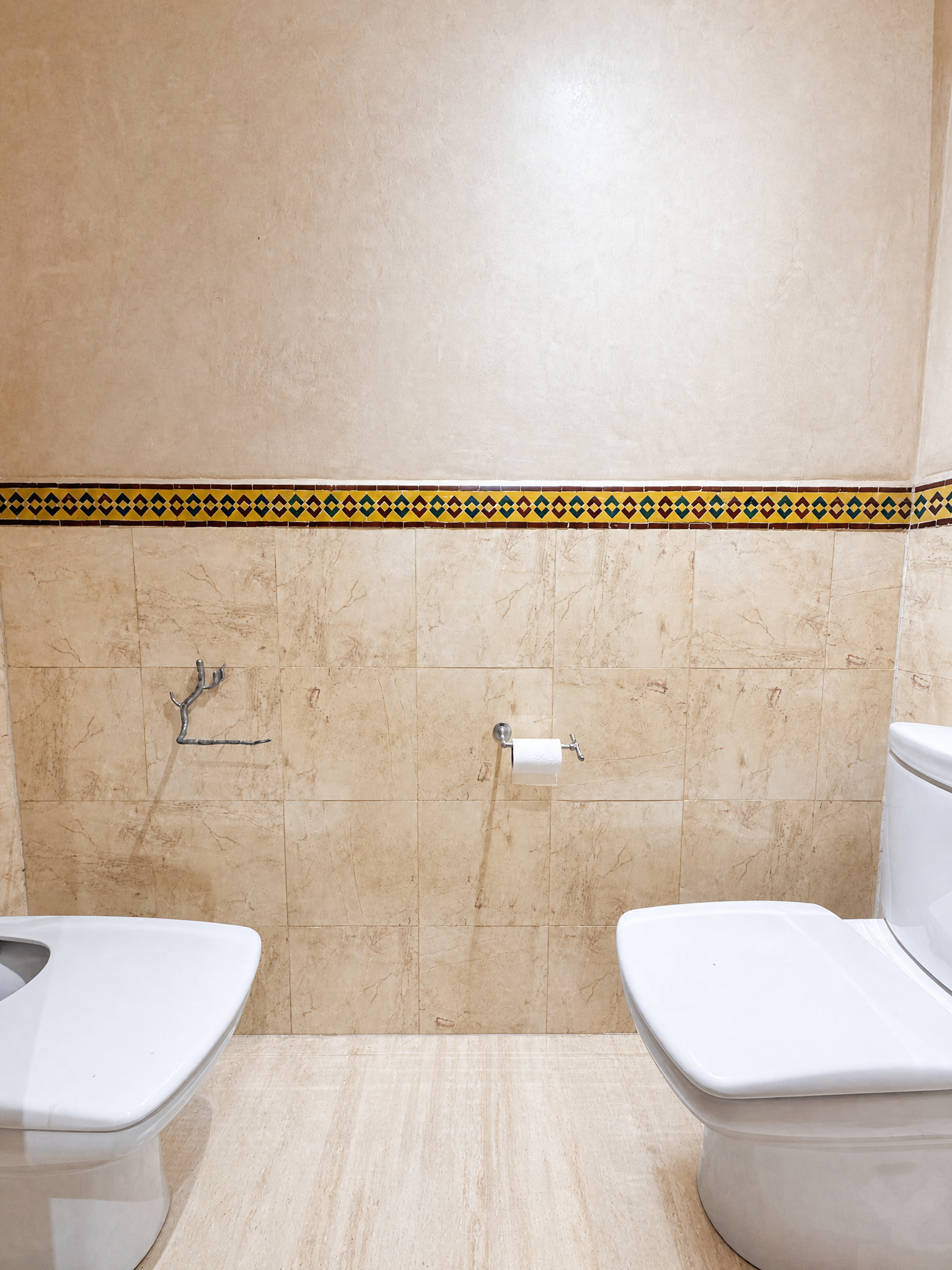 Appartement 241 m² f Triangle D'Or — 24