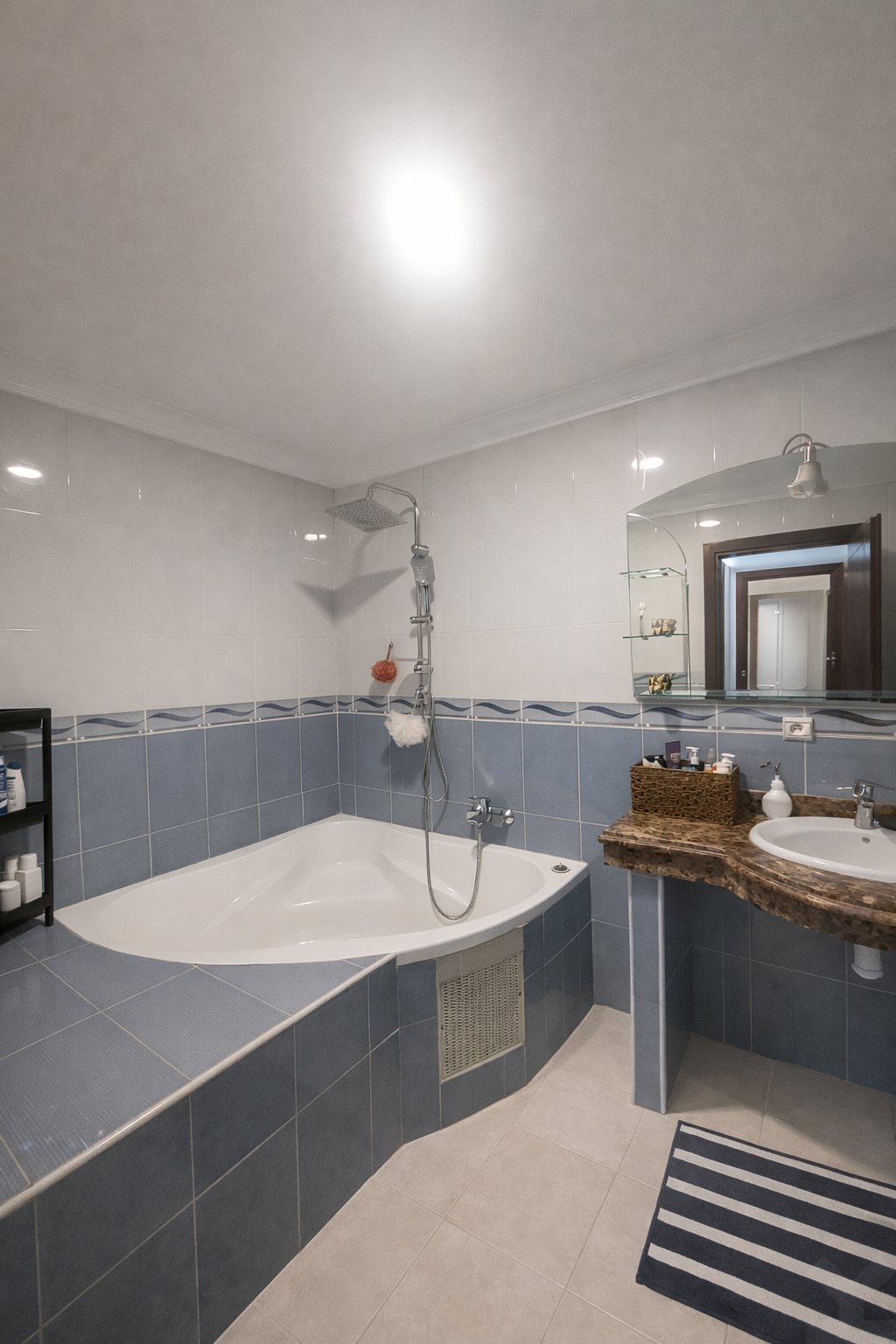 Appartement 244 m² f Hopitaux — 12