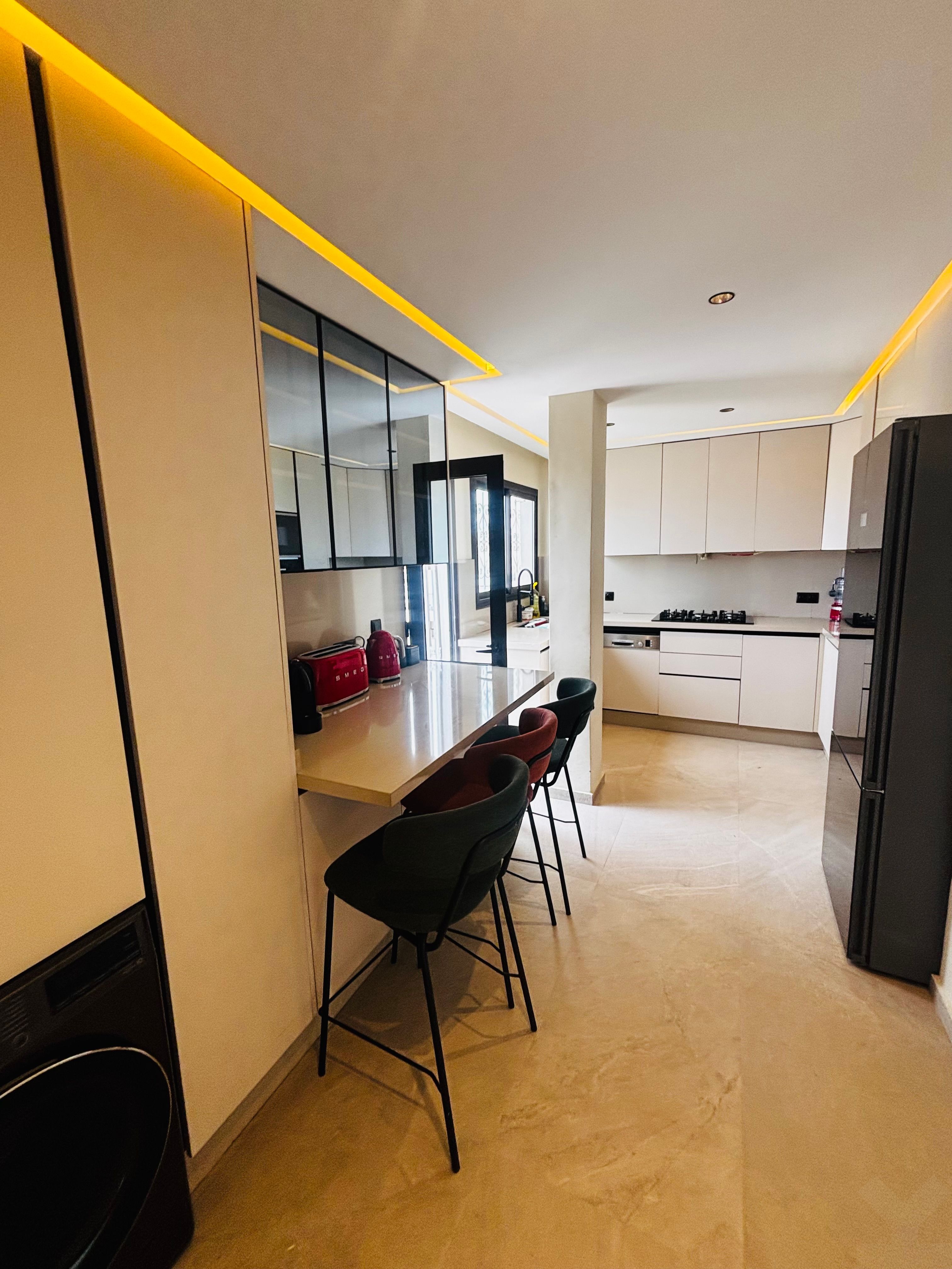 Appartement meublé à louer de 244 m² — 3