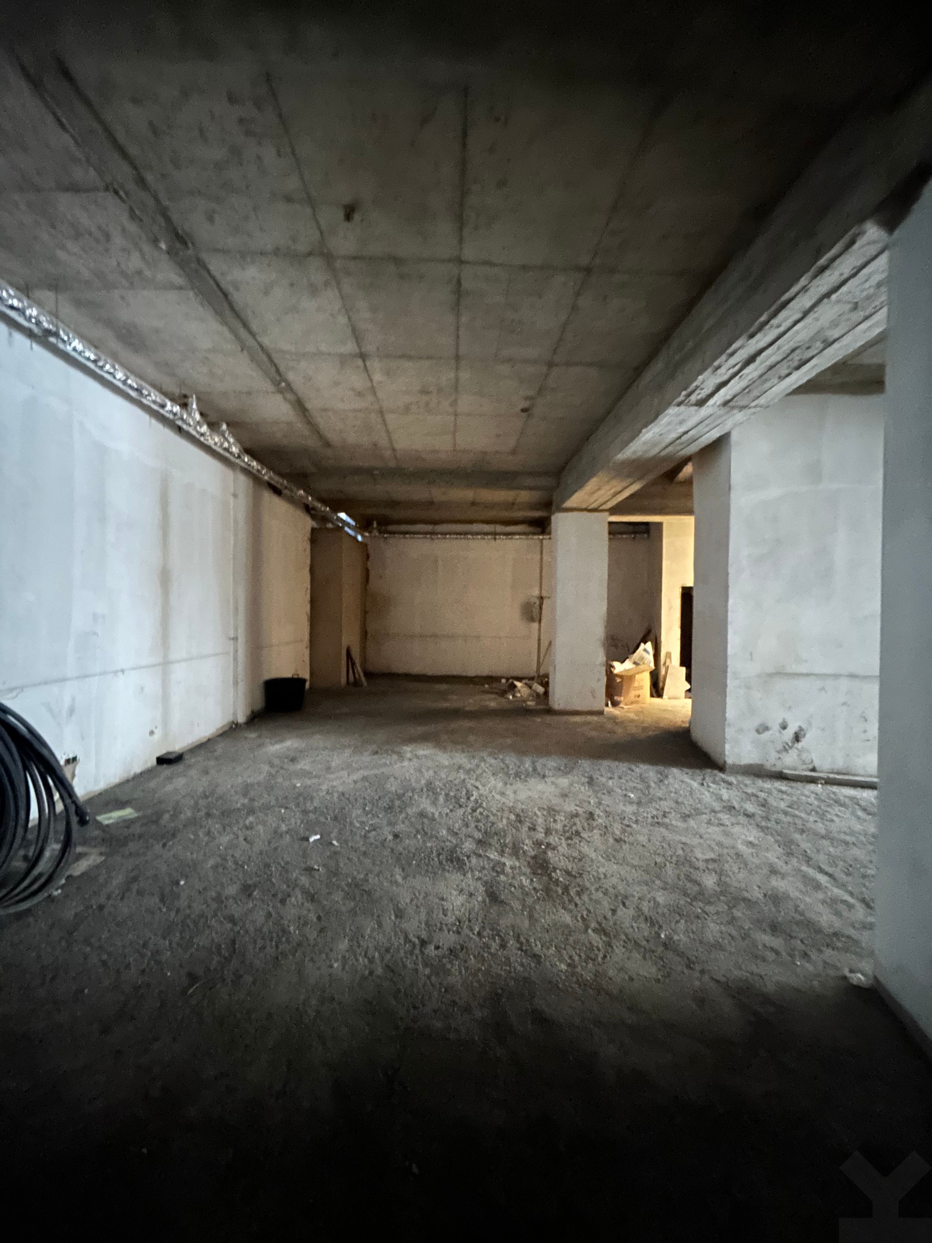 Local commercial — Casablanca — 2