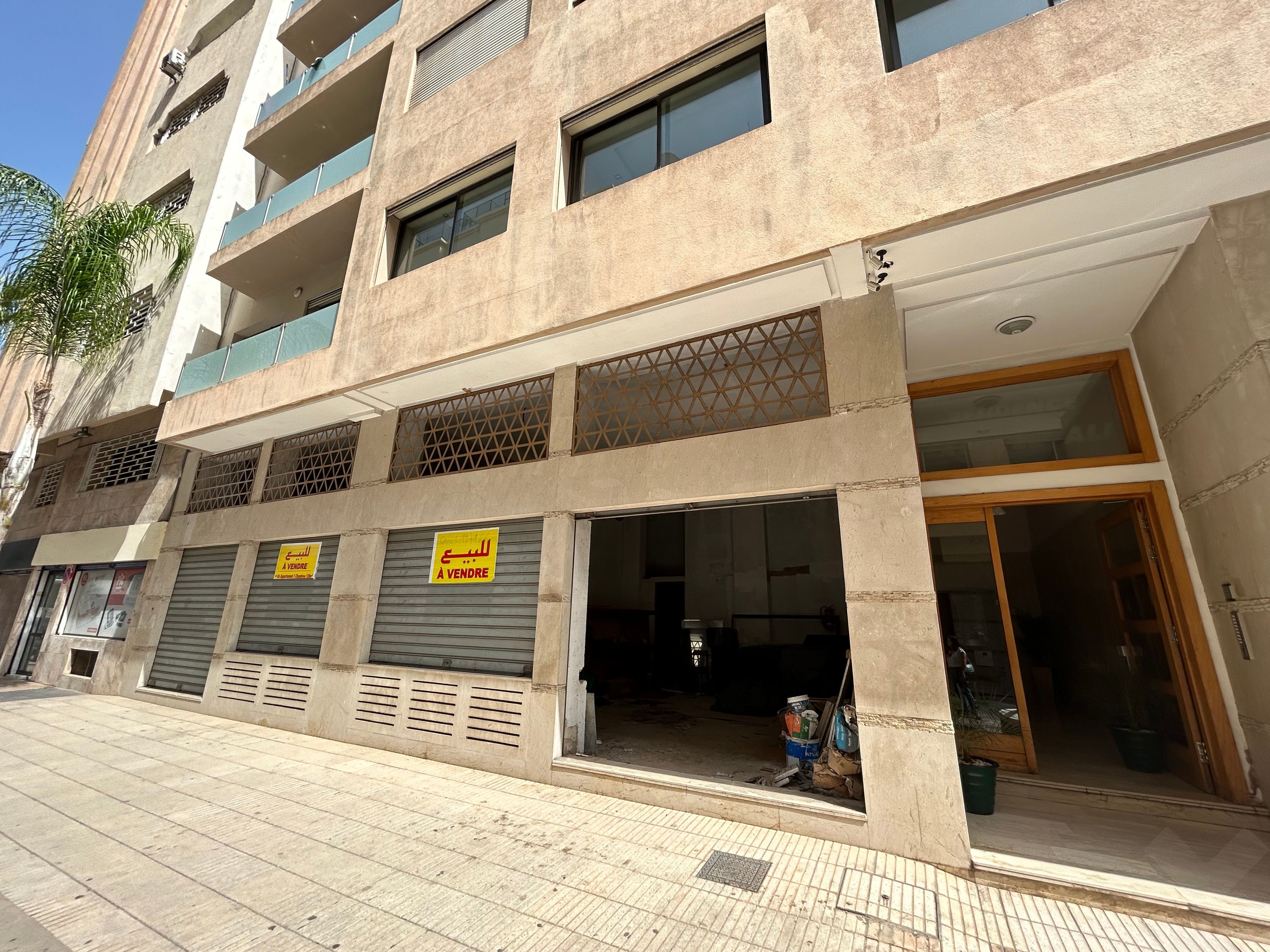 Local commercial — Casablanca — 2