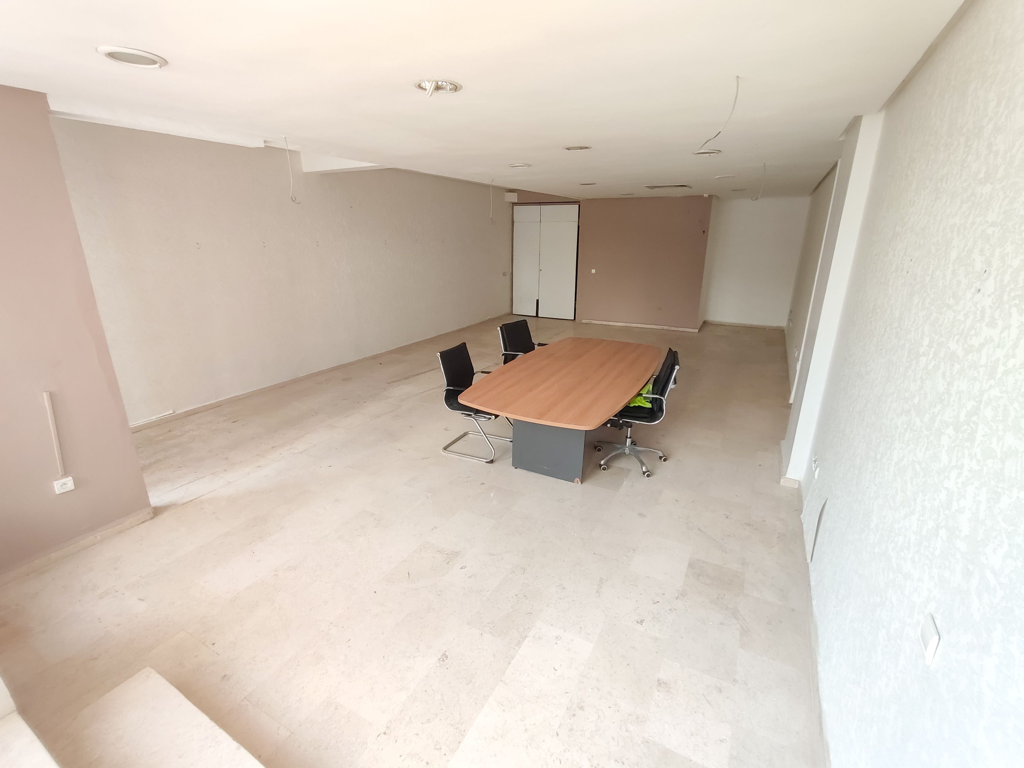 Local commercial — Casablanca