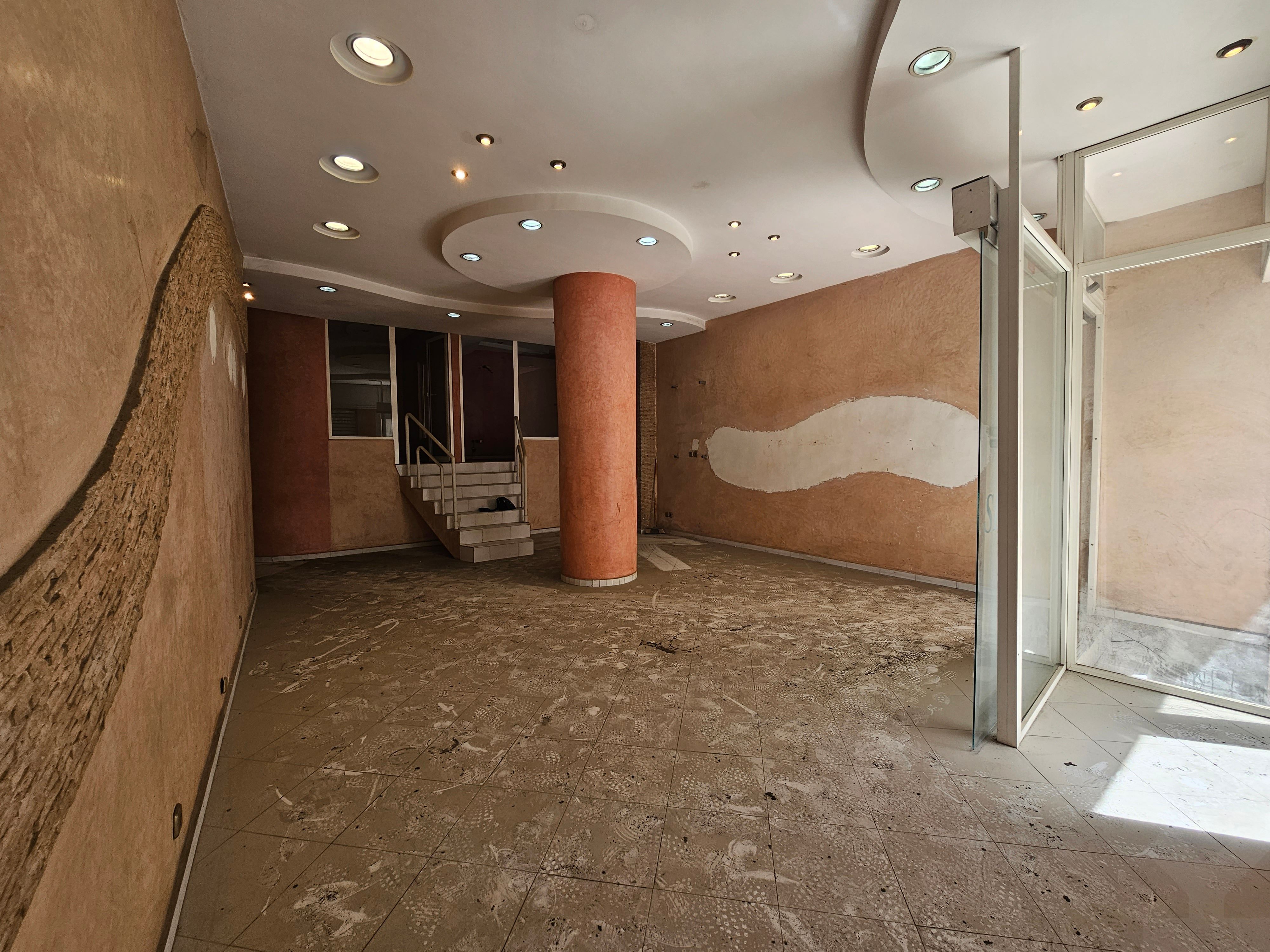 Local commercial — Casablanca