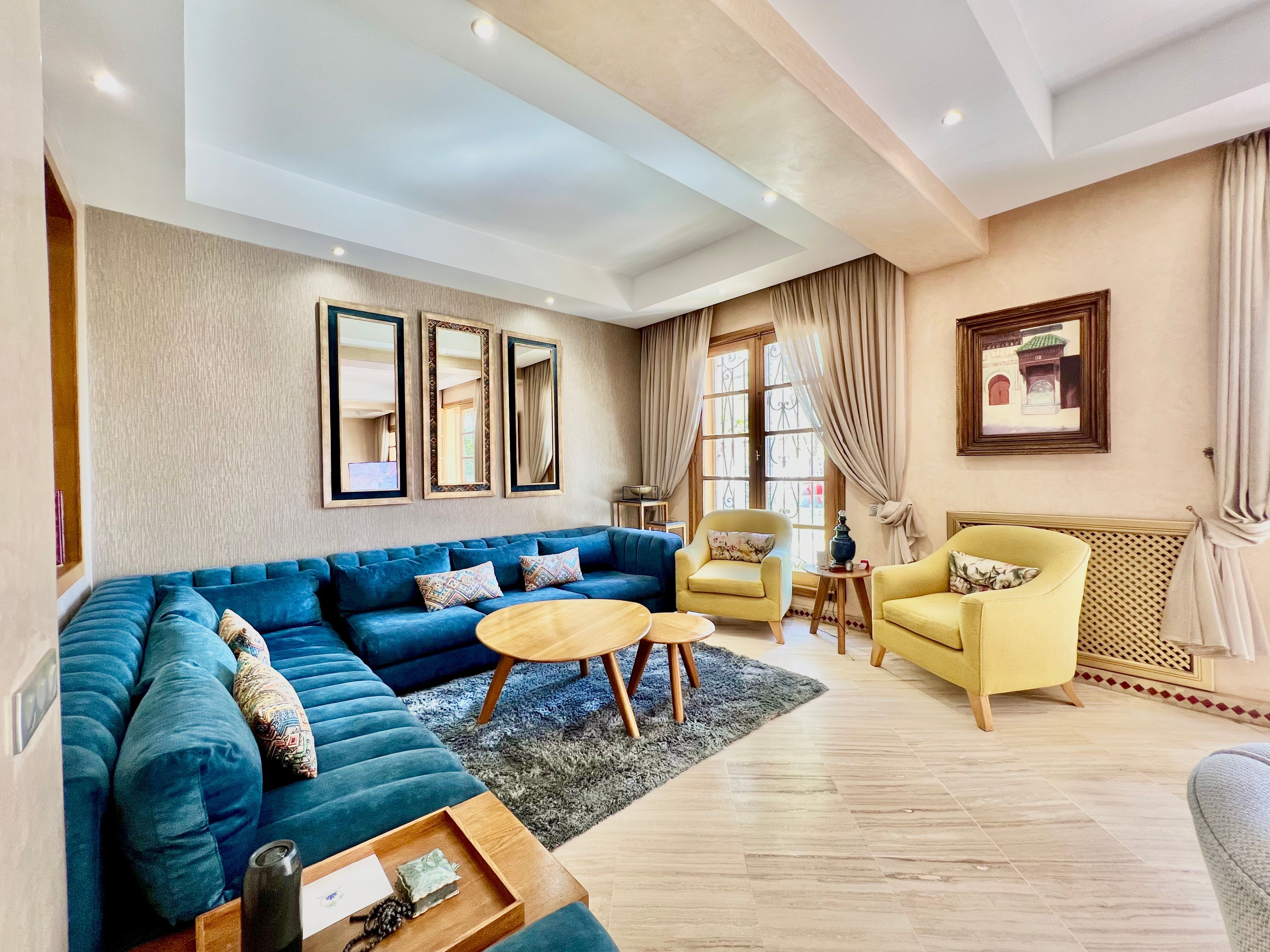 Villa — Casablanca