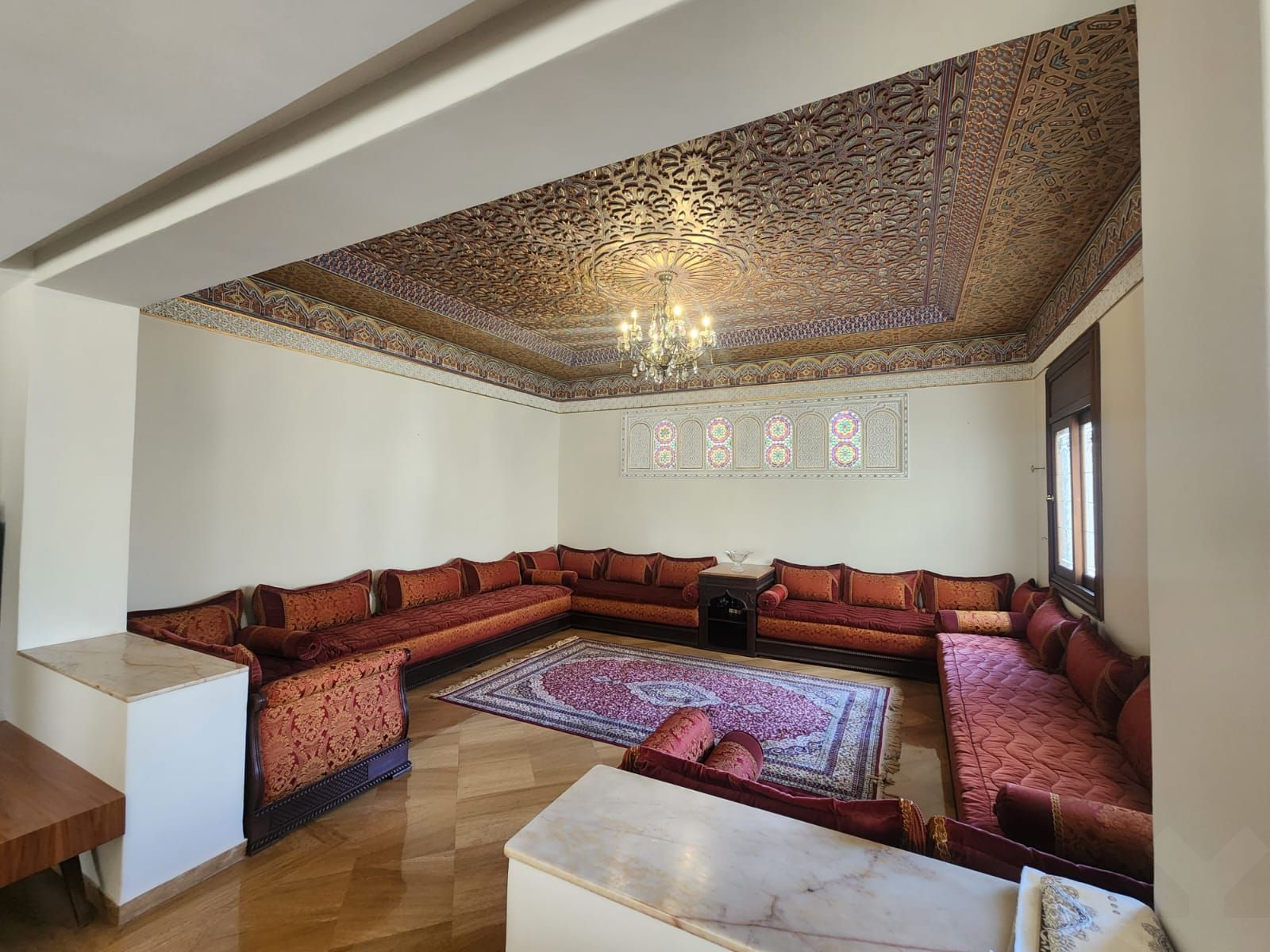 Appartement 704 m² f Hopitaux — 9