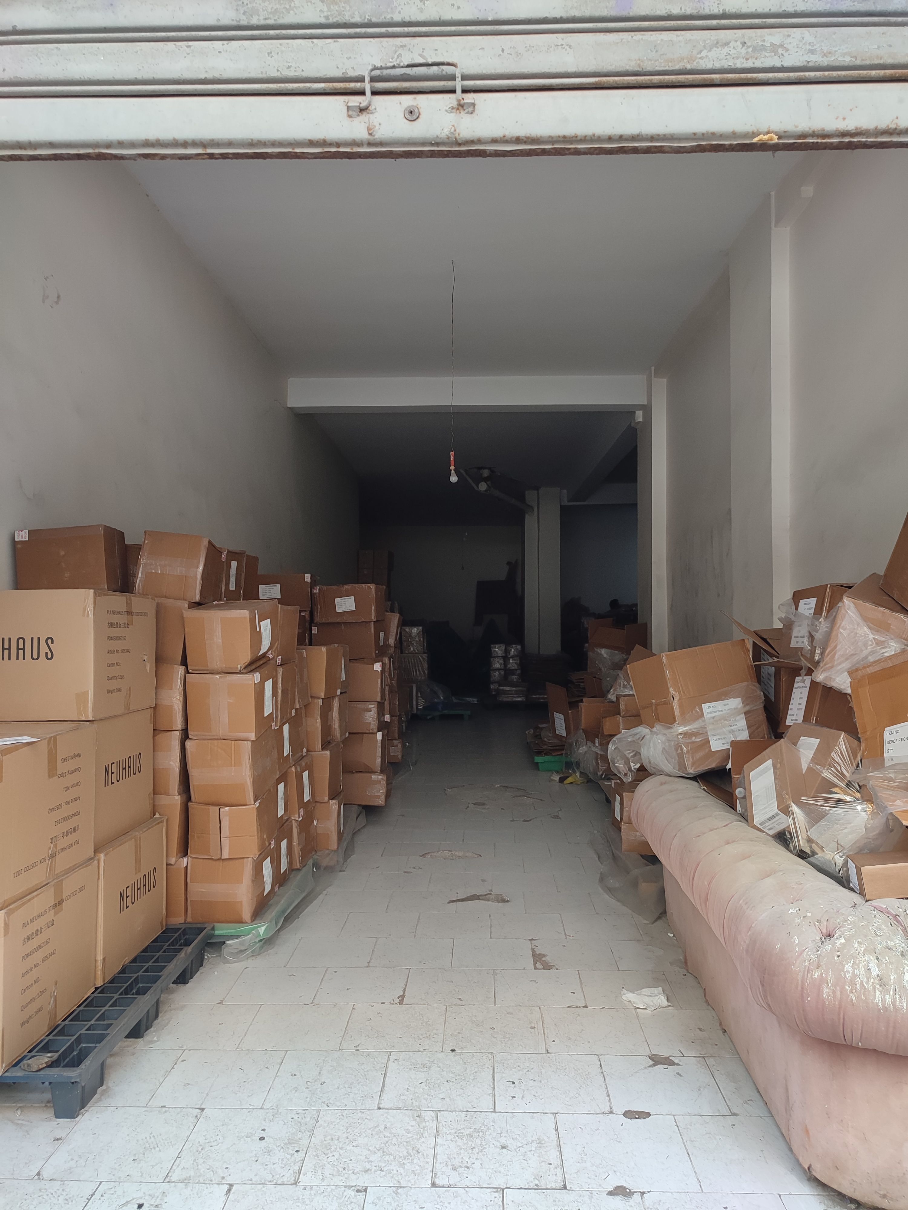 Local commercial — Casablanca — 2
