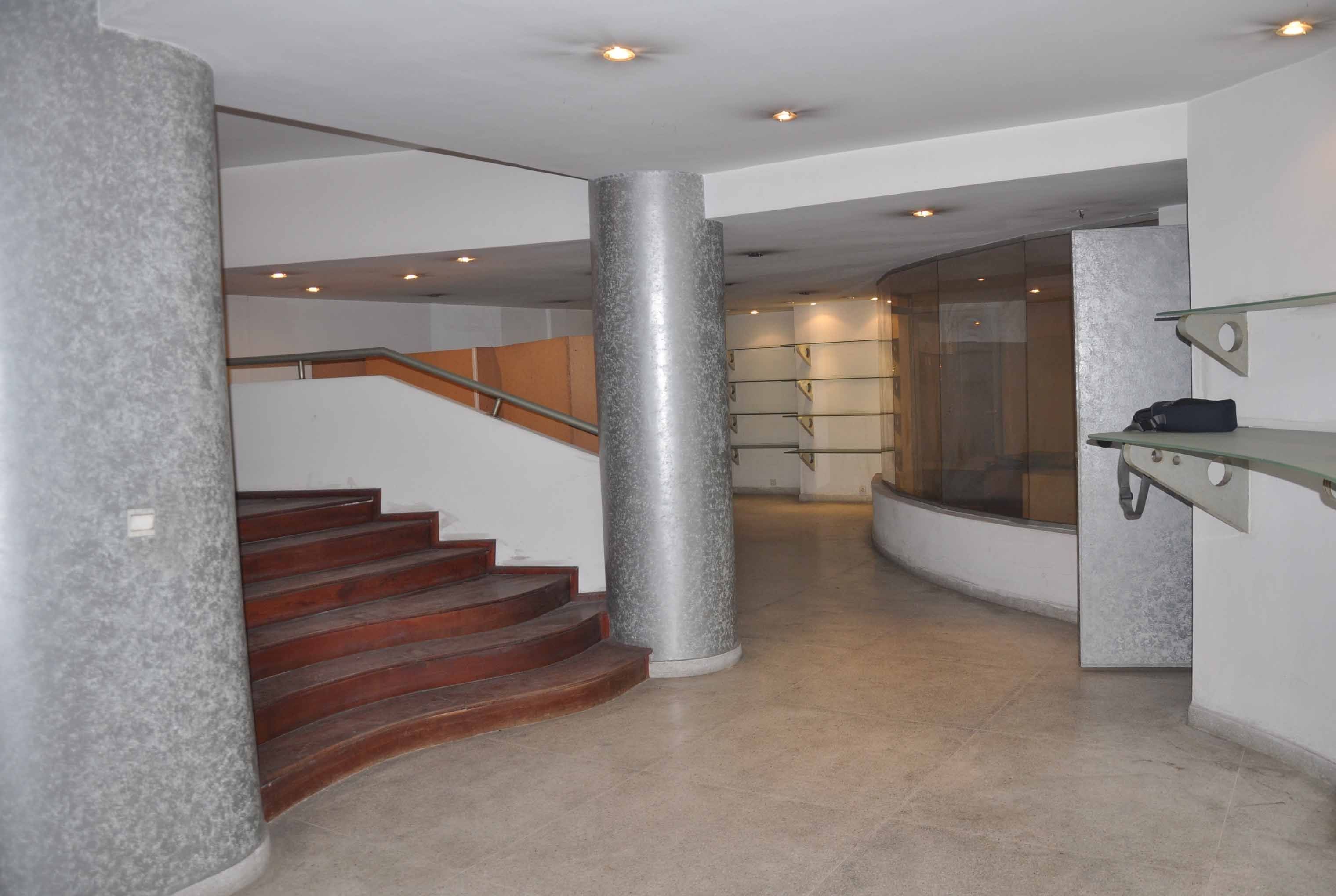 Local commercial — Casablanca — 2