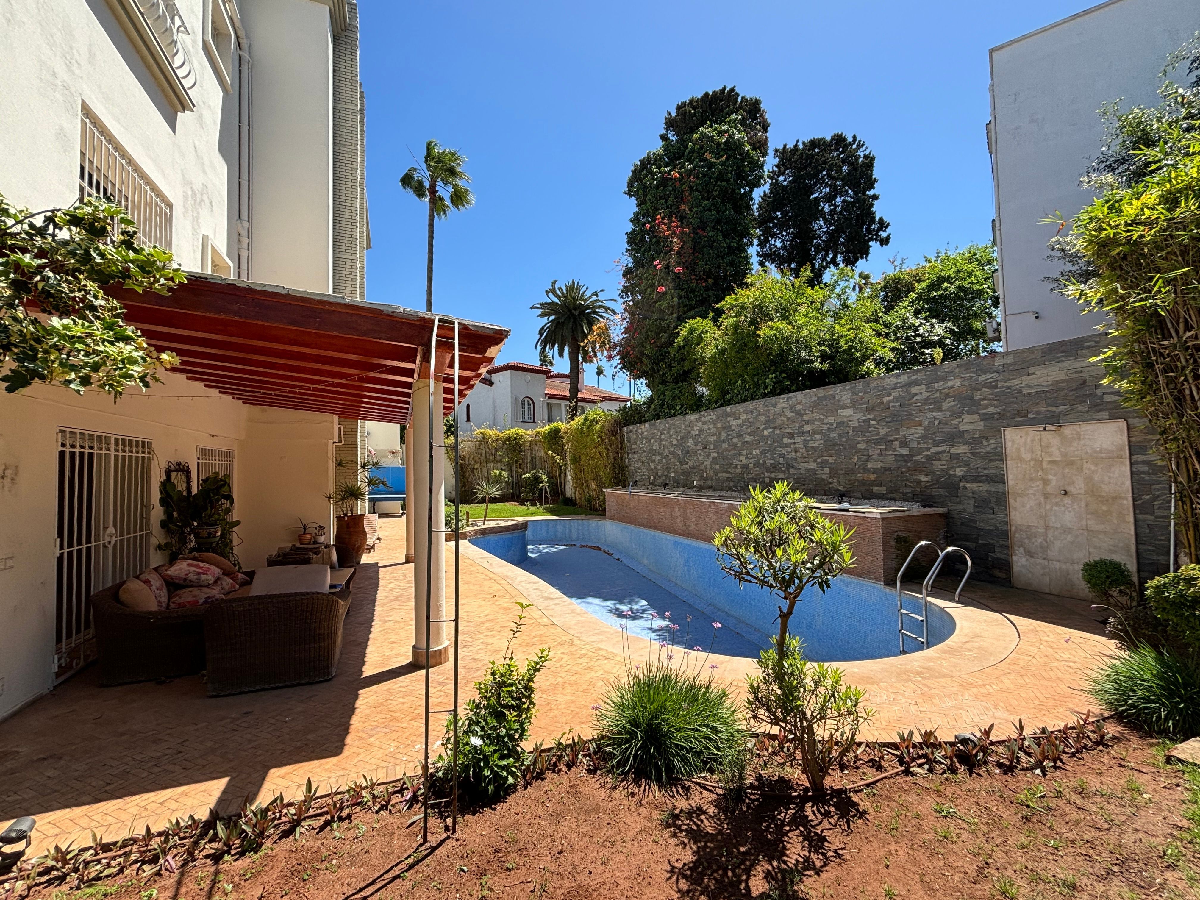 Villa 873 m² à Mers Sultan — 11