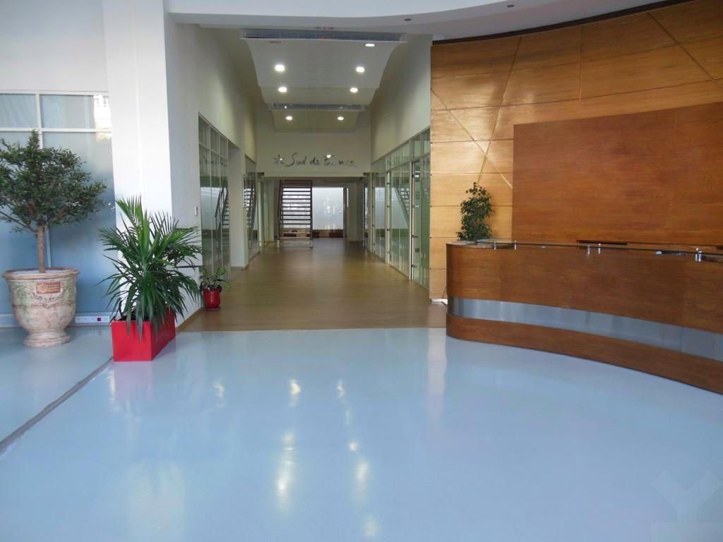 Local commercial — Casablanca — 2