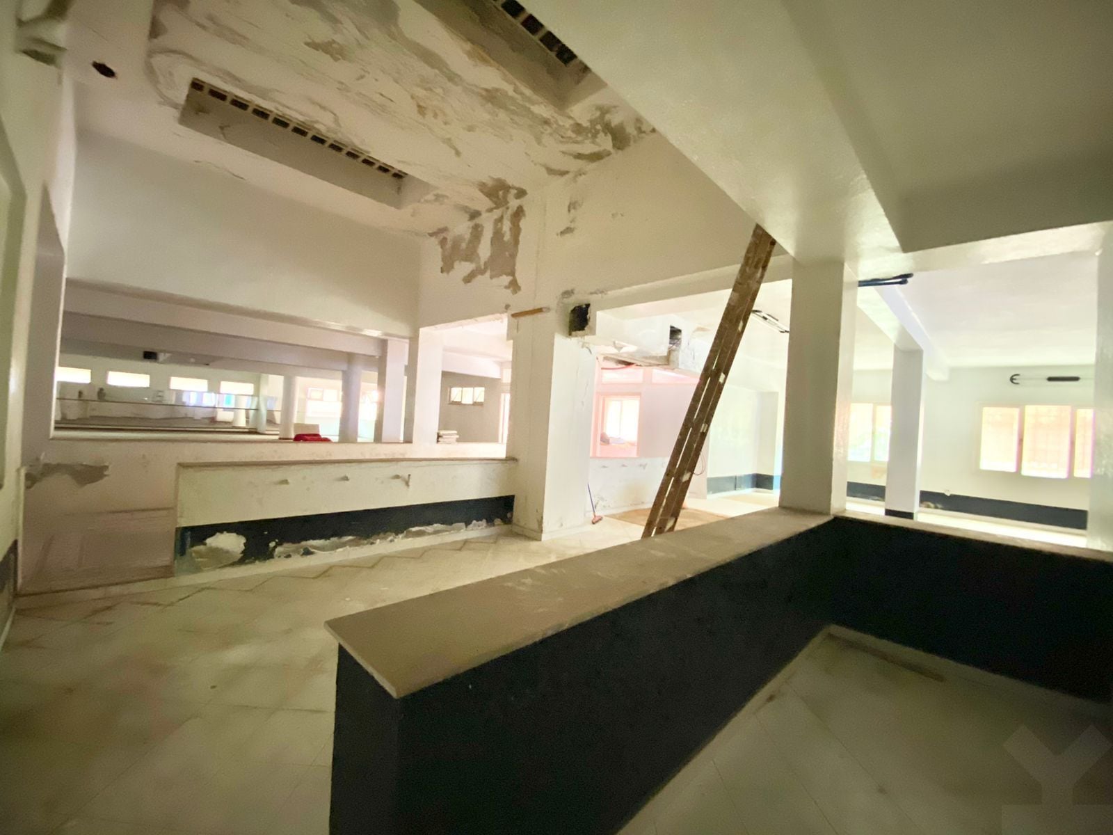 Local commercial 817 m² f Florida - Mandarona — 11