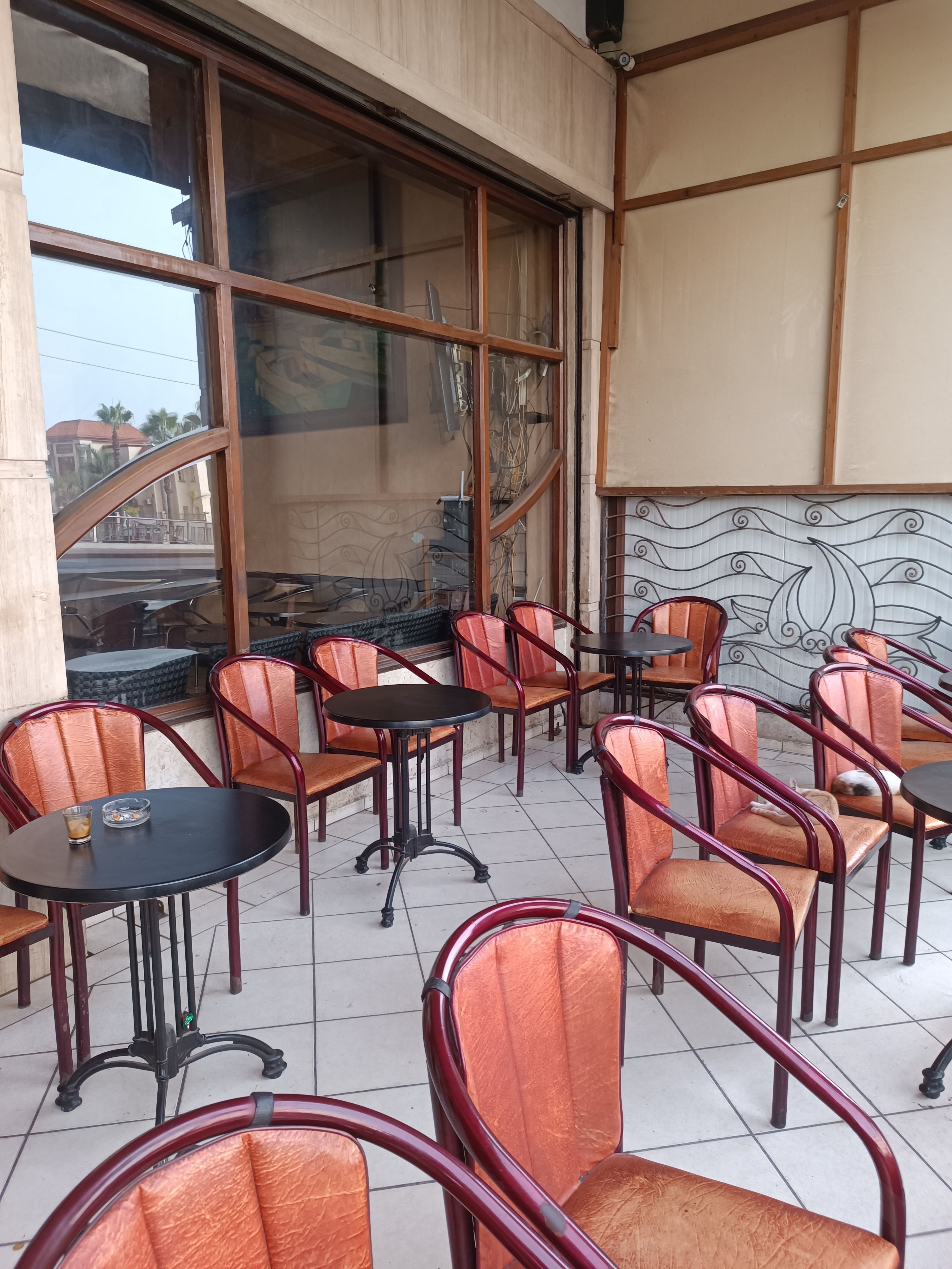 Local commercial — Casablanca — 3