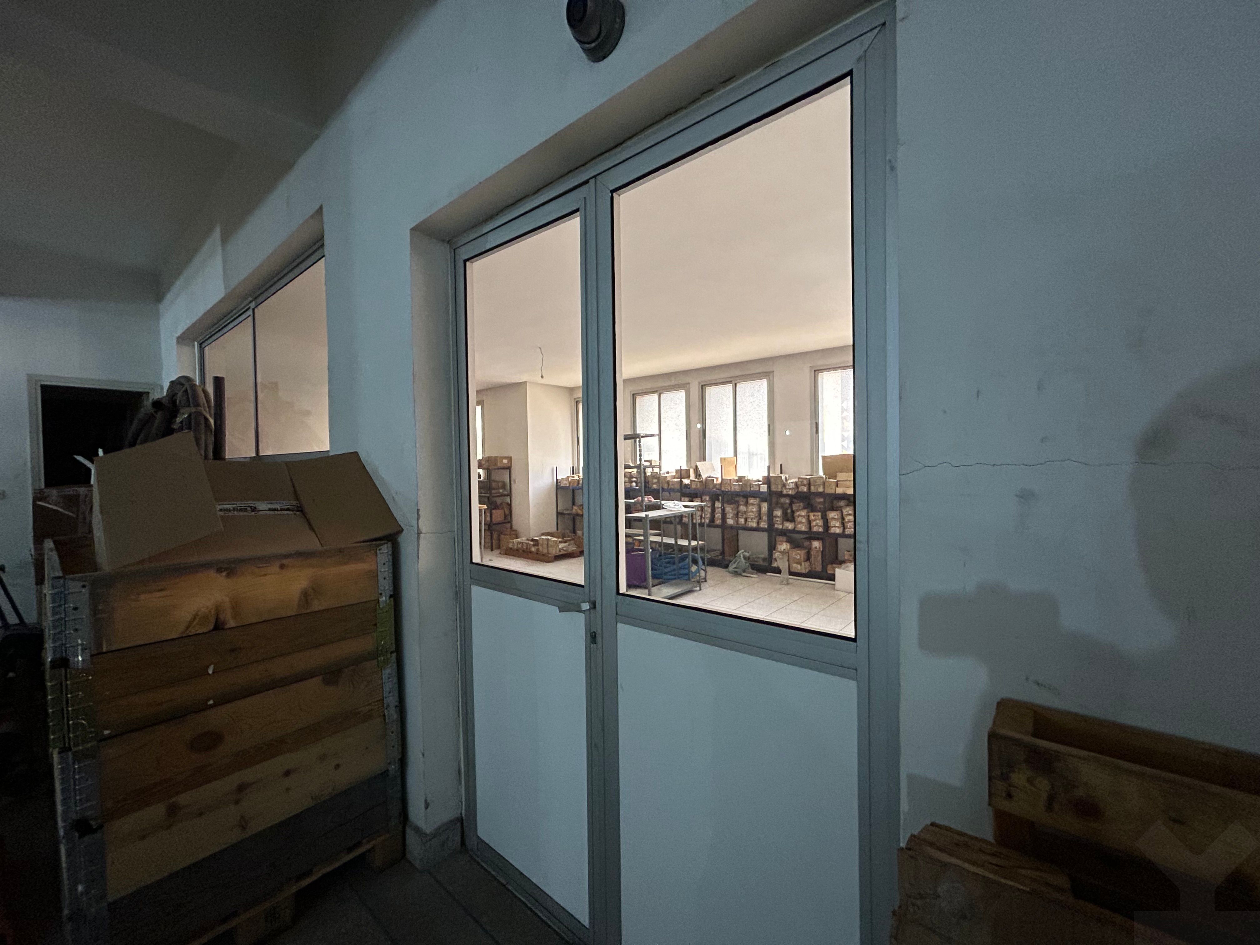 Bureau 2695 m² à Anassi — 12