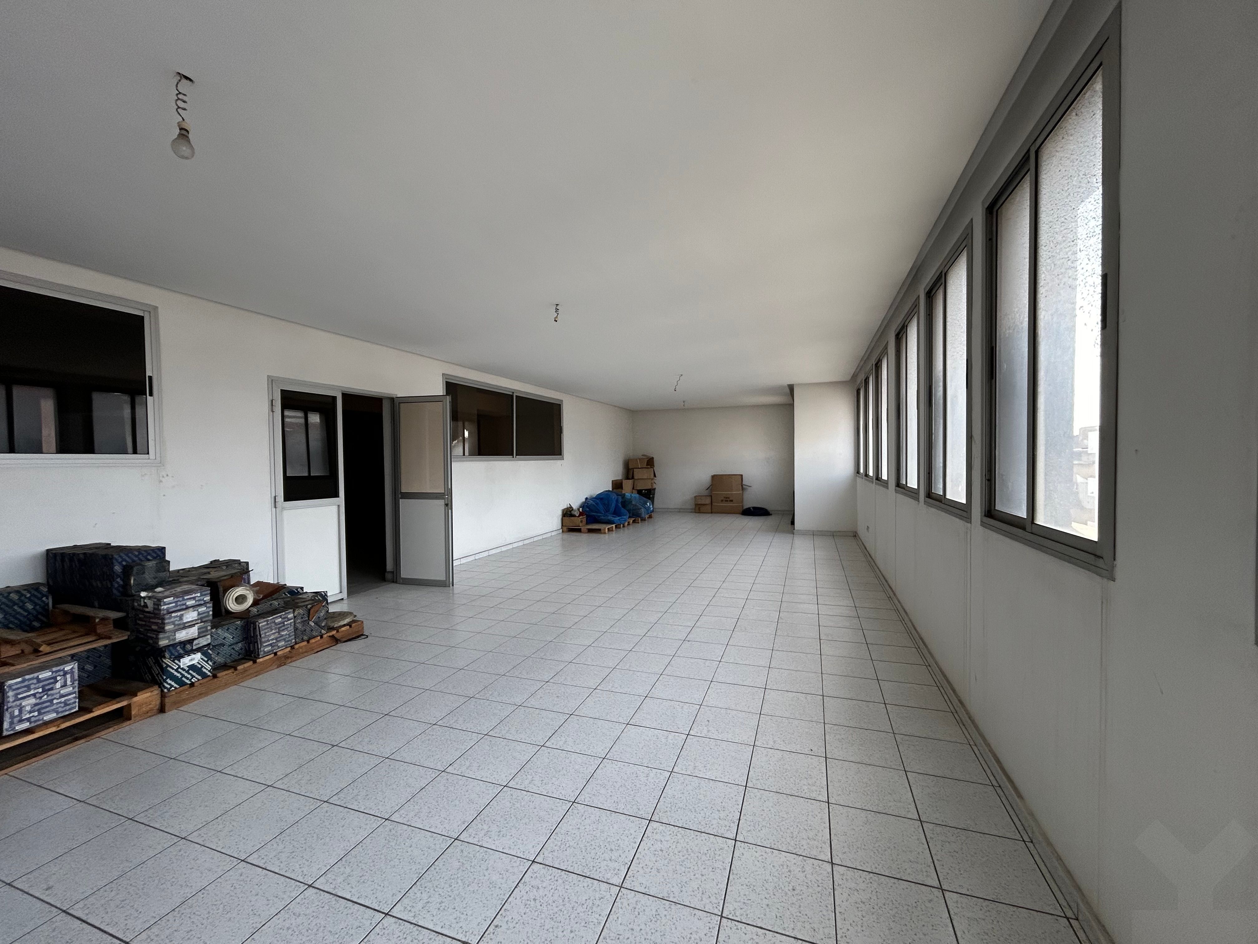 Bureau 2695 m² à Anassi — 14