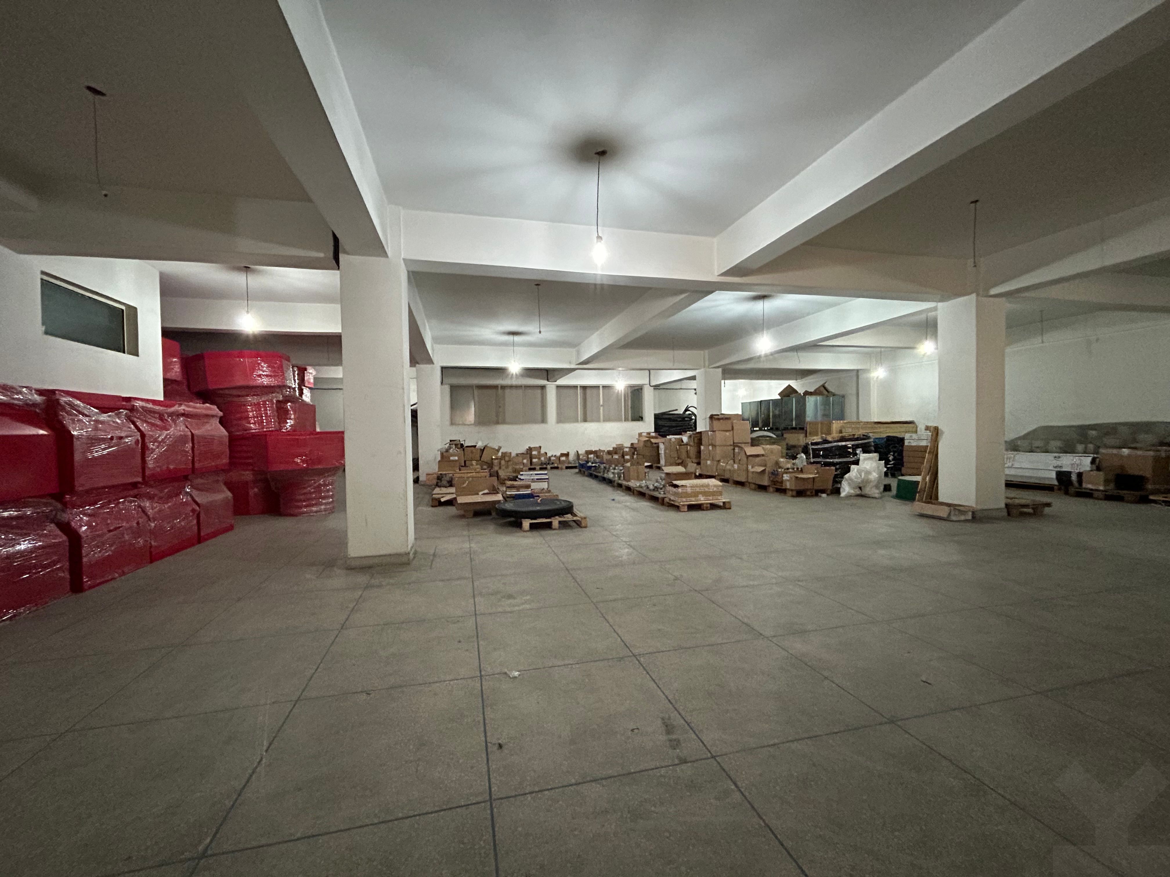Bureau 2695 m² à Anassi — 11