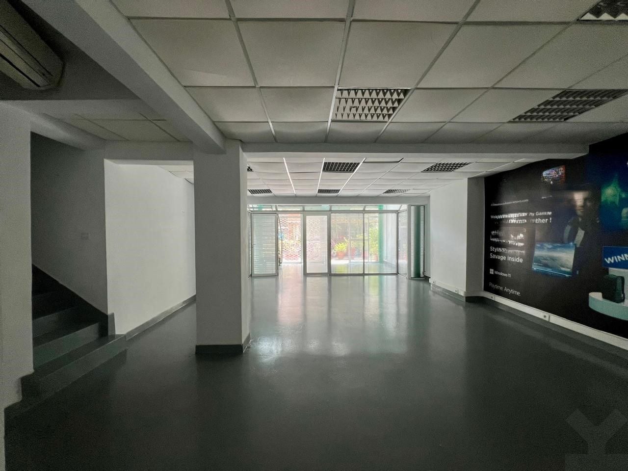 Local commercial 140 m² à Lusitania — 14