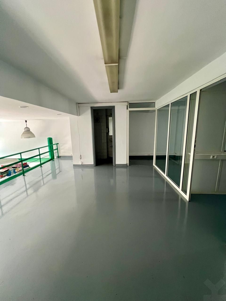 Local commercial 140 m² à Lusitania — 10