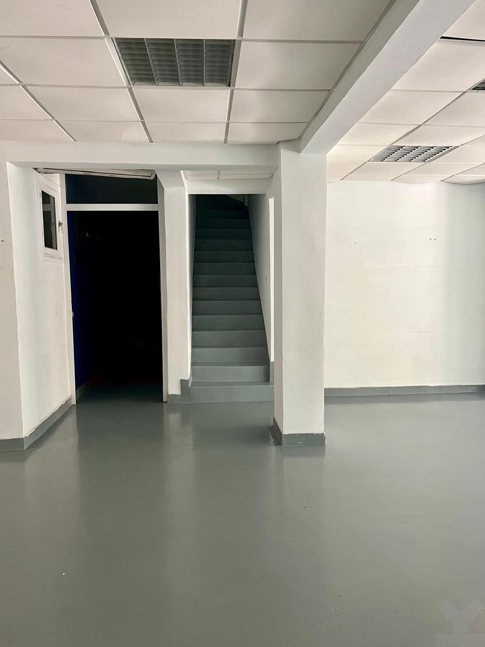 Local commercial 140 m² à Lusitania — 13