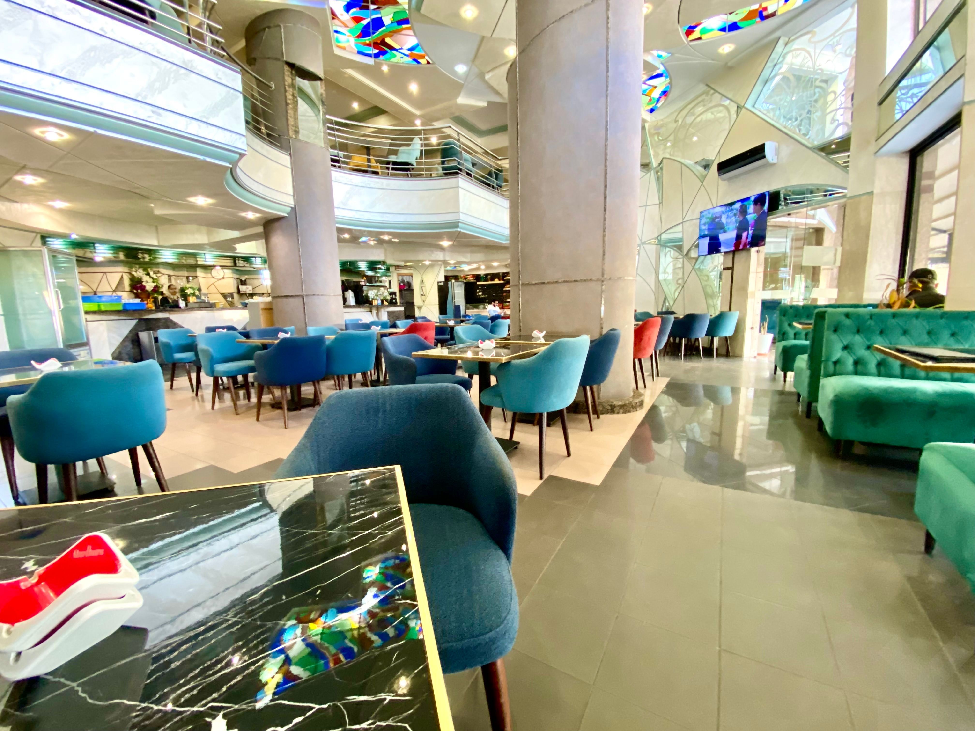 Local commercial — Casablanca — 4
