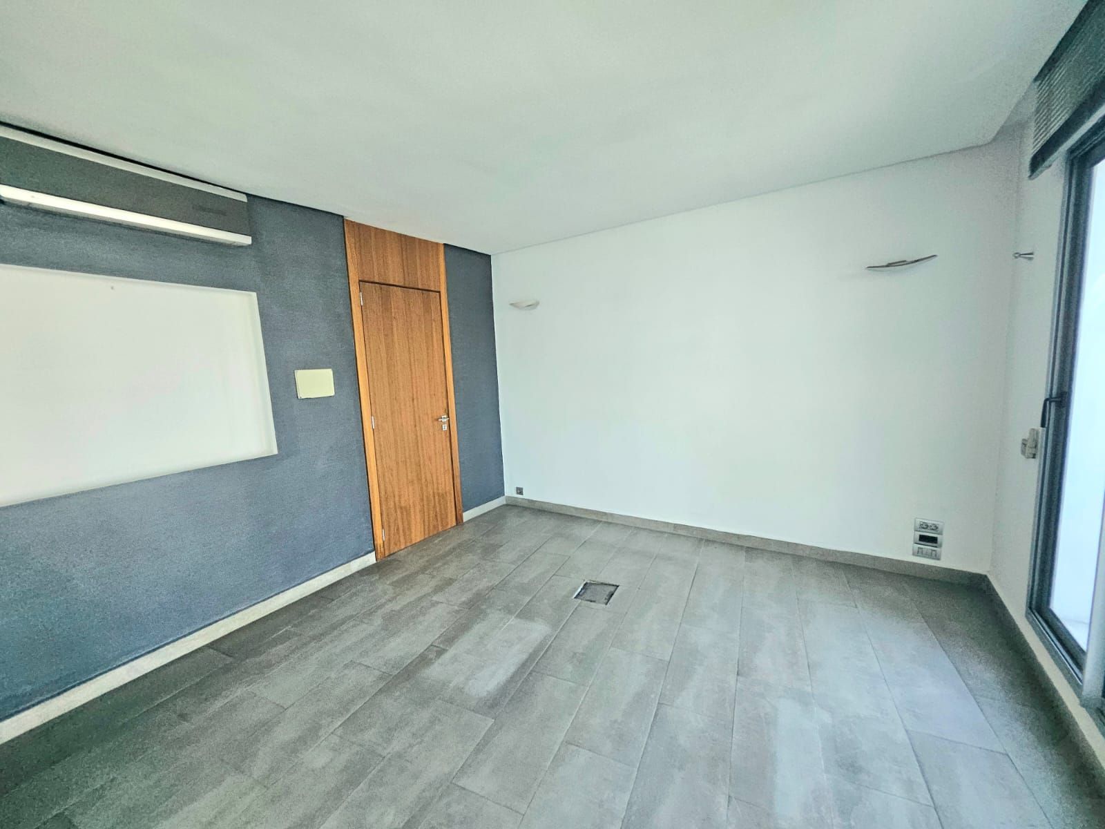 Bureau — Casablanca — 6