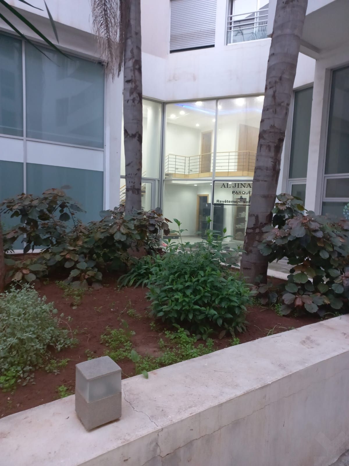 Local commercial — Casablanca — 5