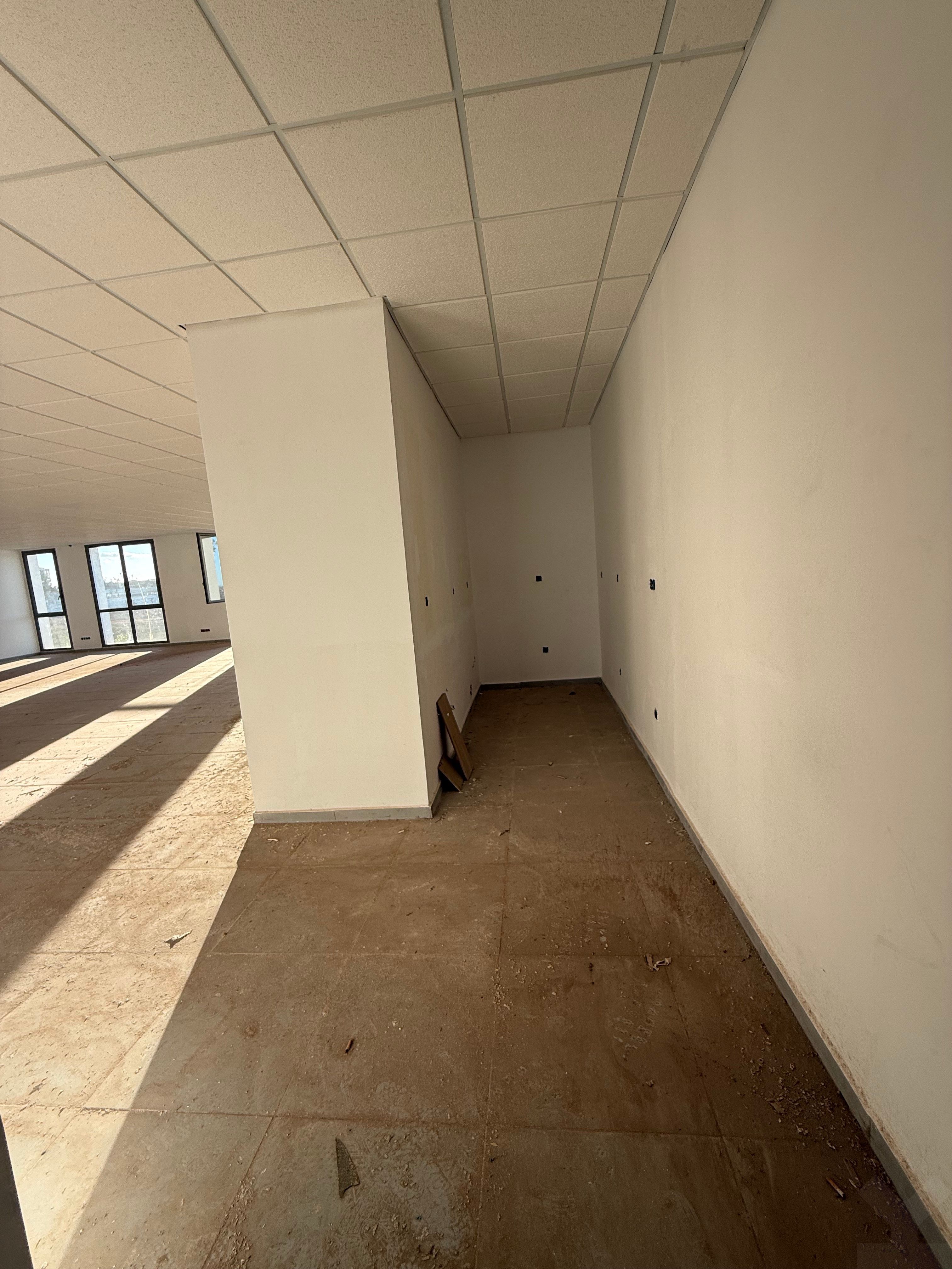 Bureau 180 m² à Sidi Maarouf — 8
