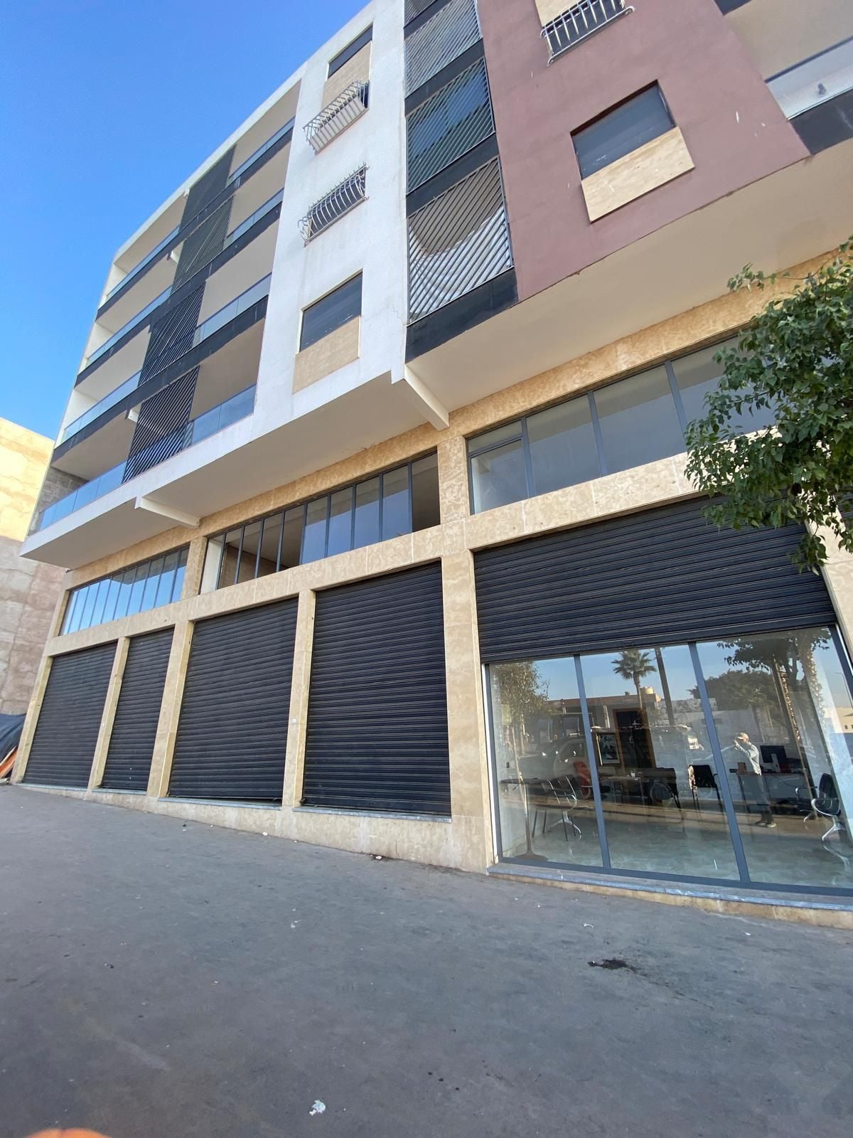 Local commercial — Casablanca