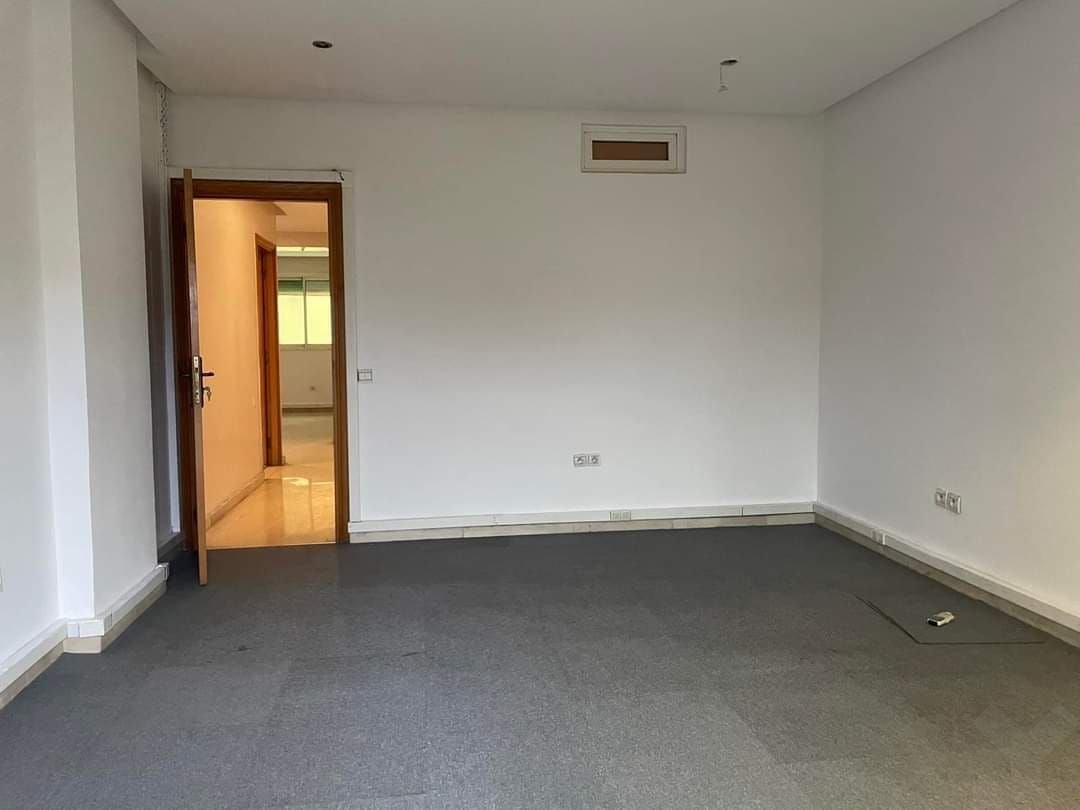 Bureau 104 m² à Plateau — 2