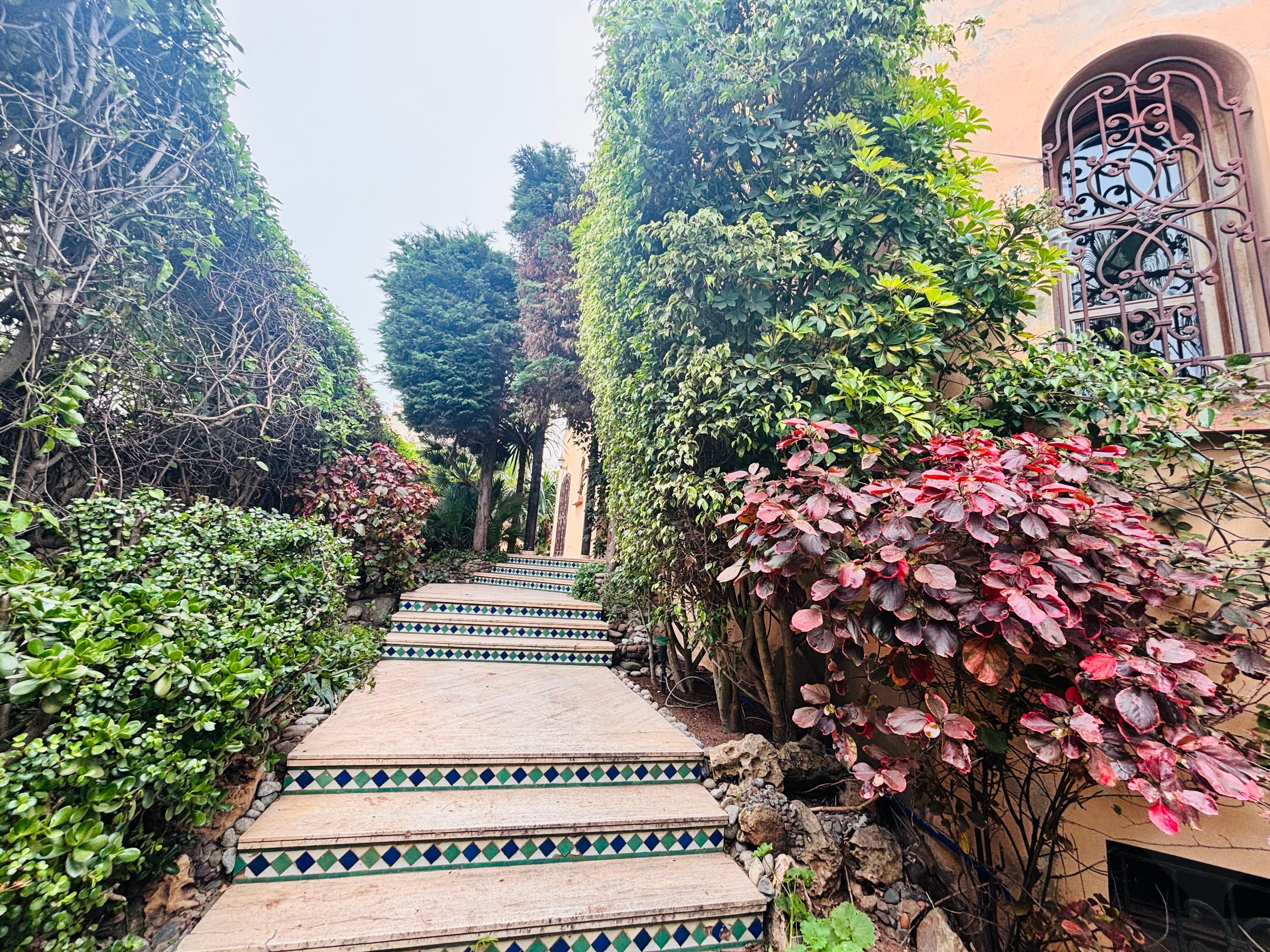 Villa — Casablanca