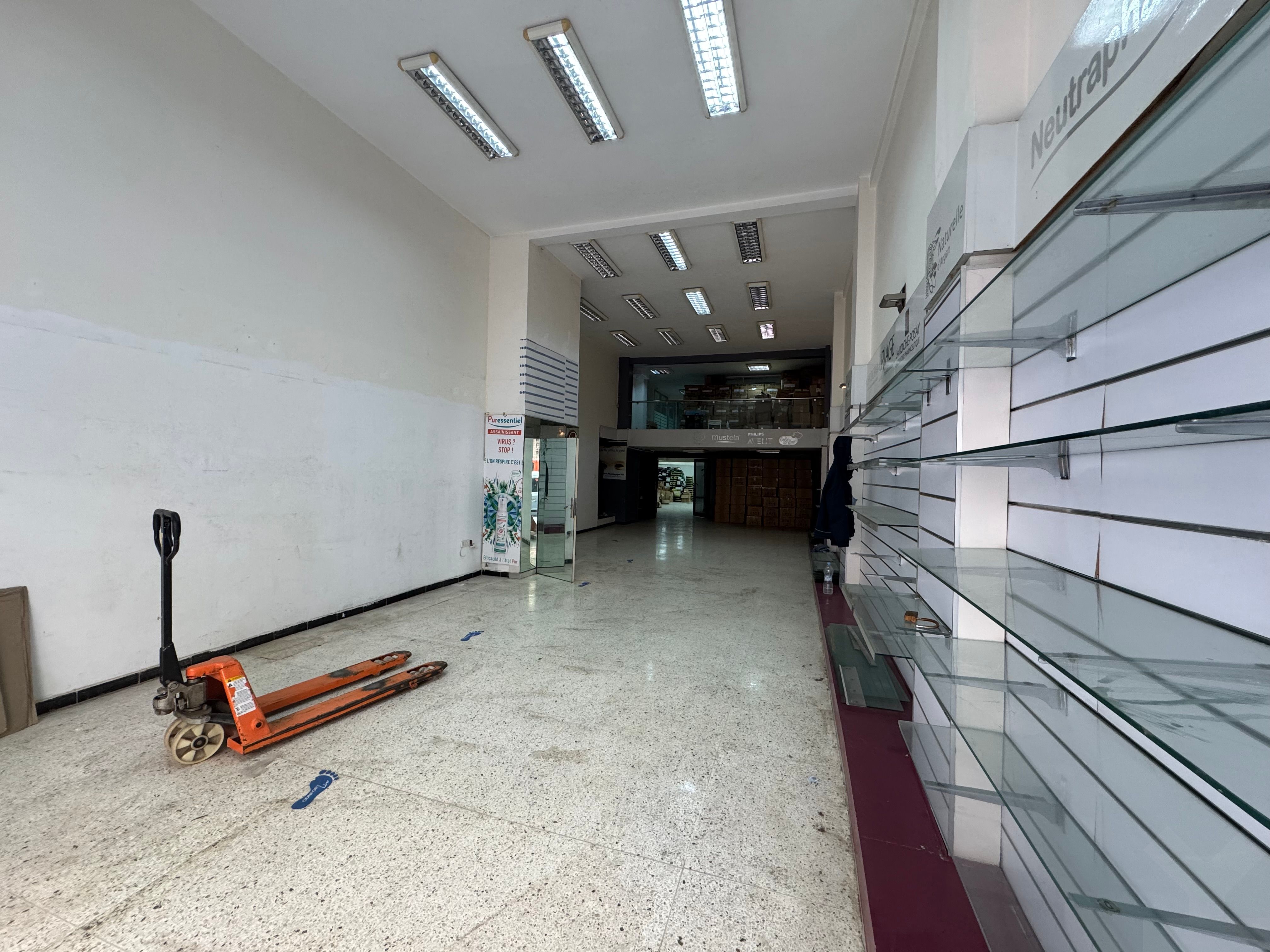 Local commercial — Casablanca — 3