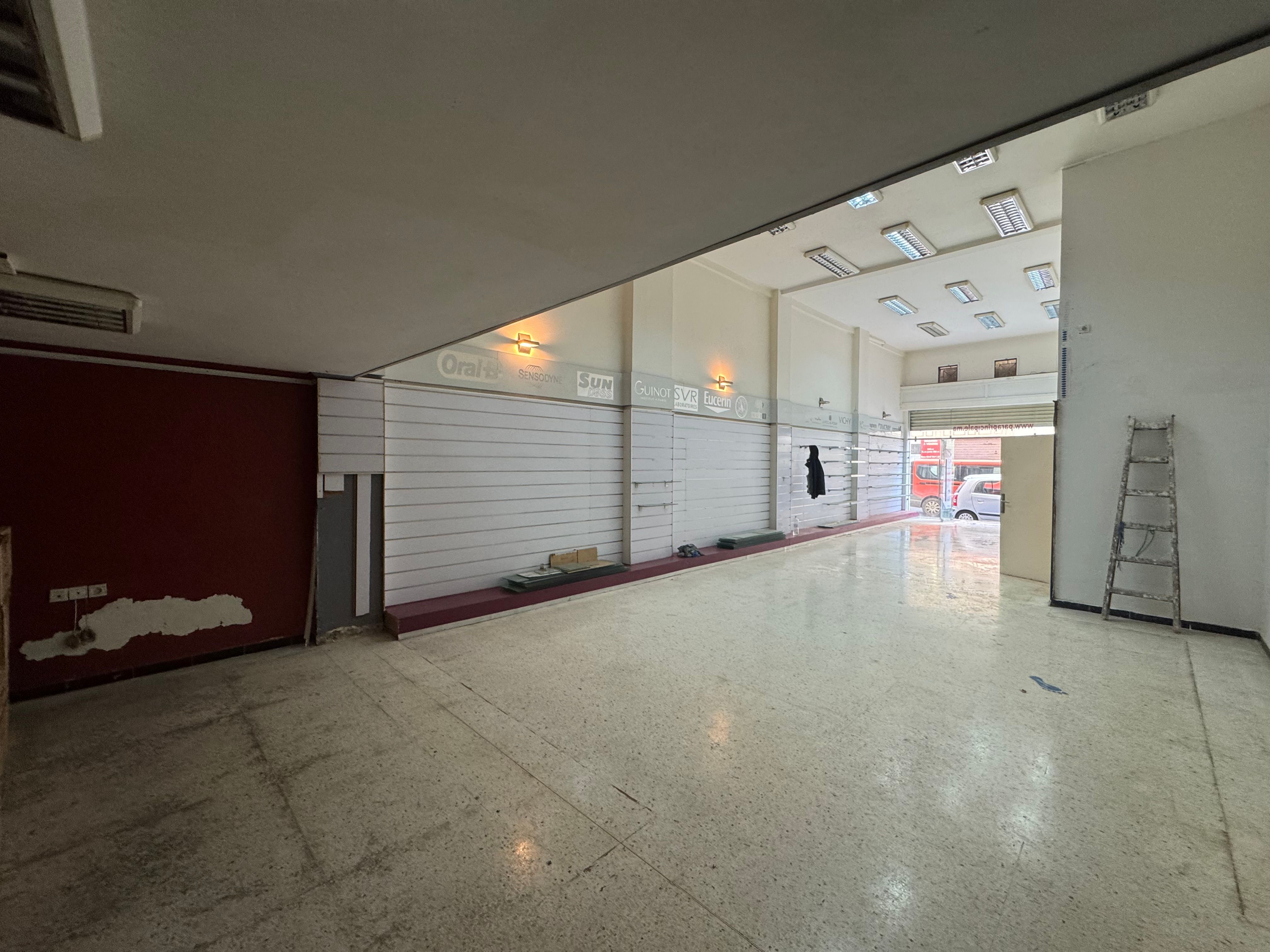 Local commercial — Casablanca — 5