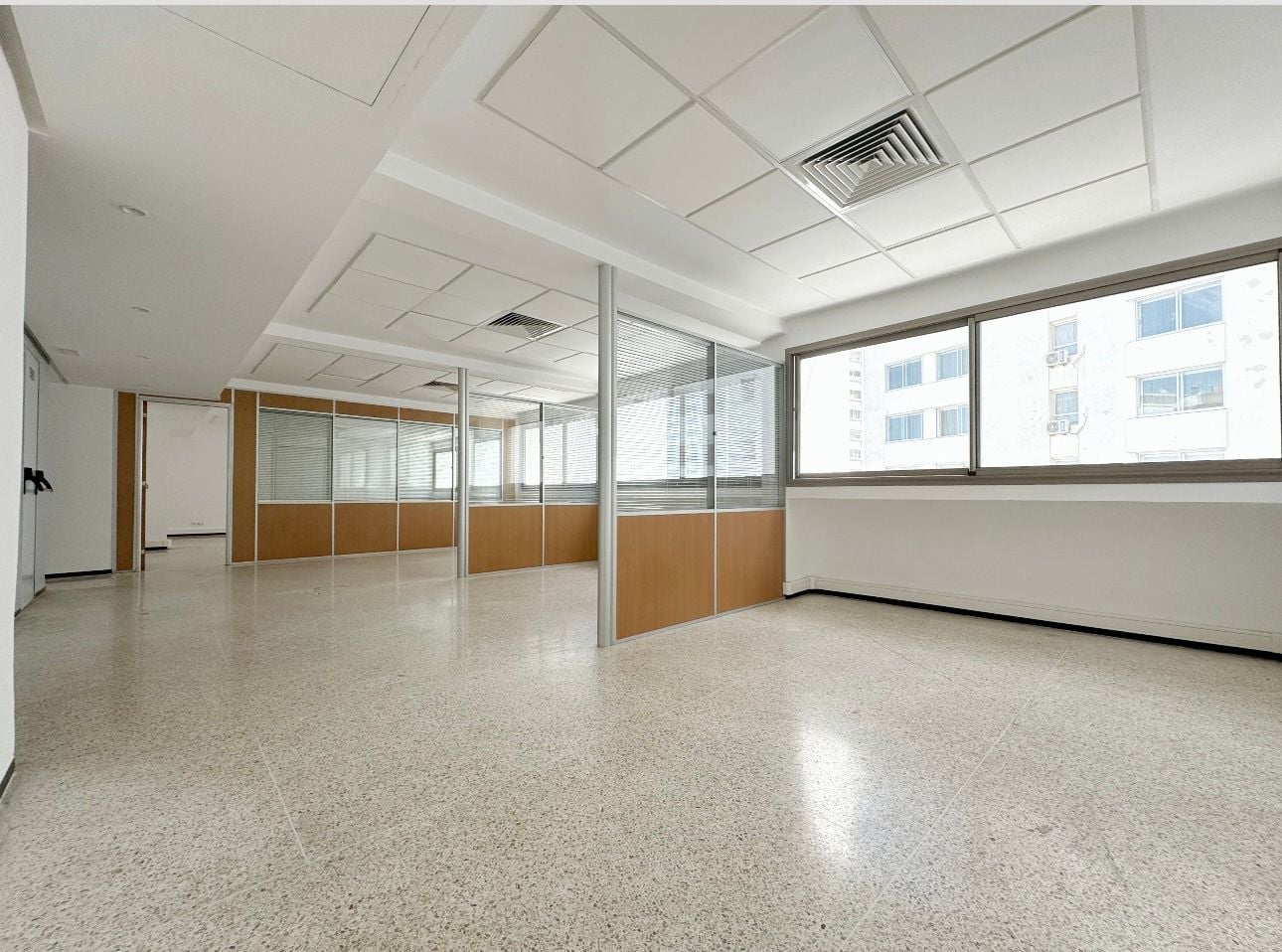 Bureau 200 m² à Quartier Avenue Des Far — 8